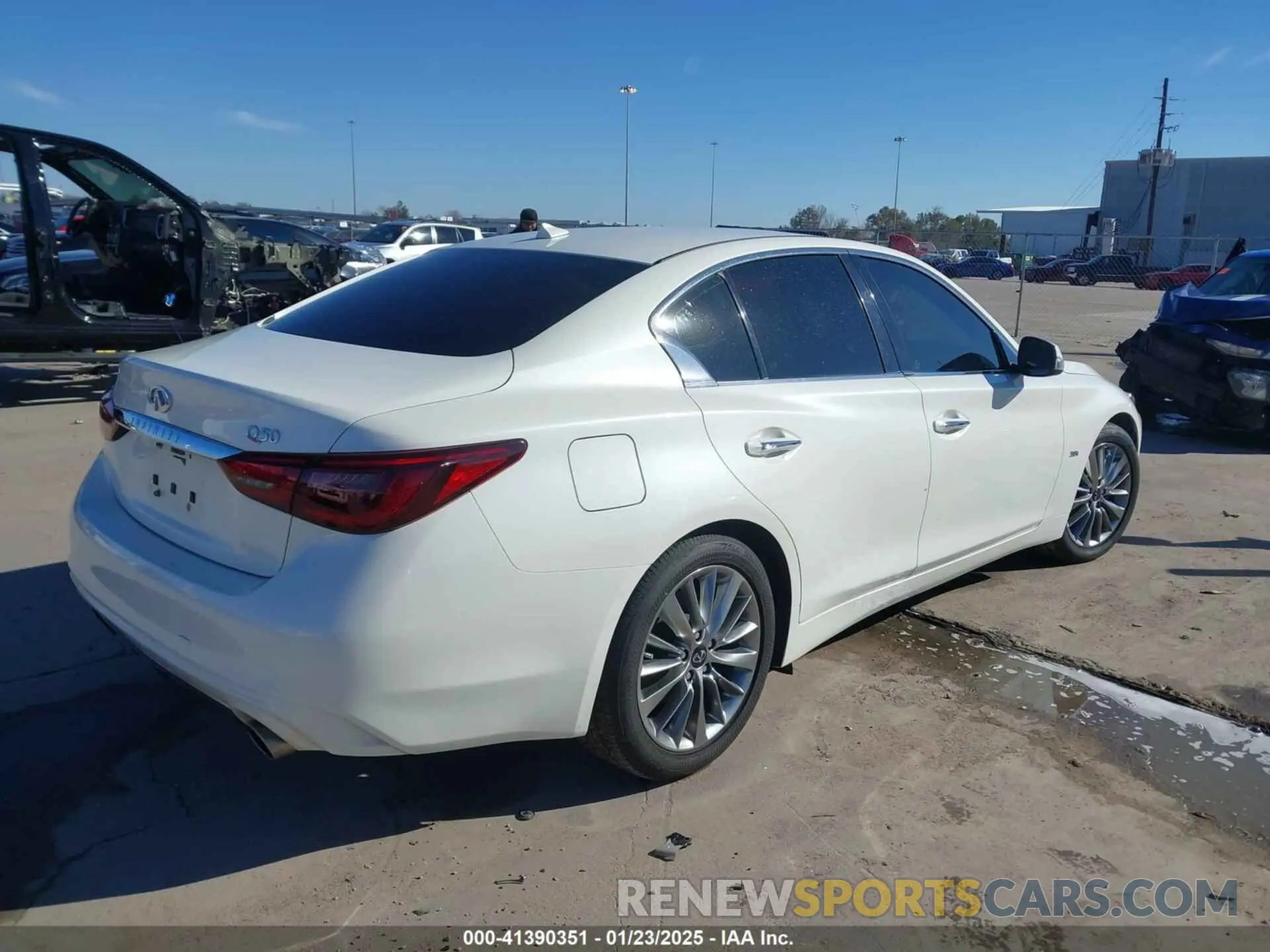 4 Photograph of a damaged car JN1EV7AP1LM205306 INFINITI Q50 2020