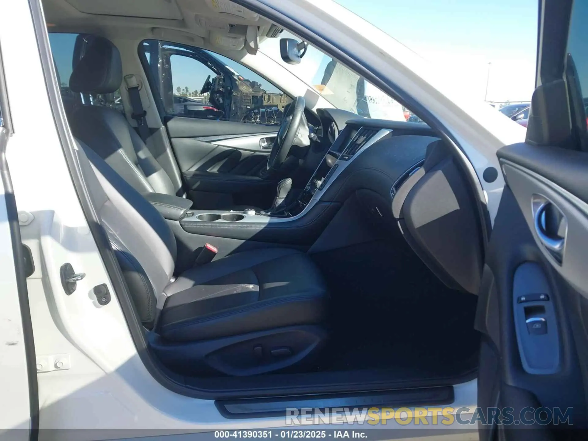 5 Photograph of a damaged car JN1EV7AP1LM205306 INFINITI Q50 2020