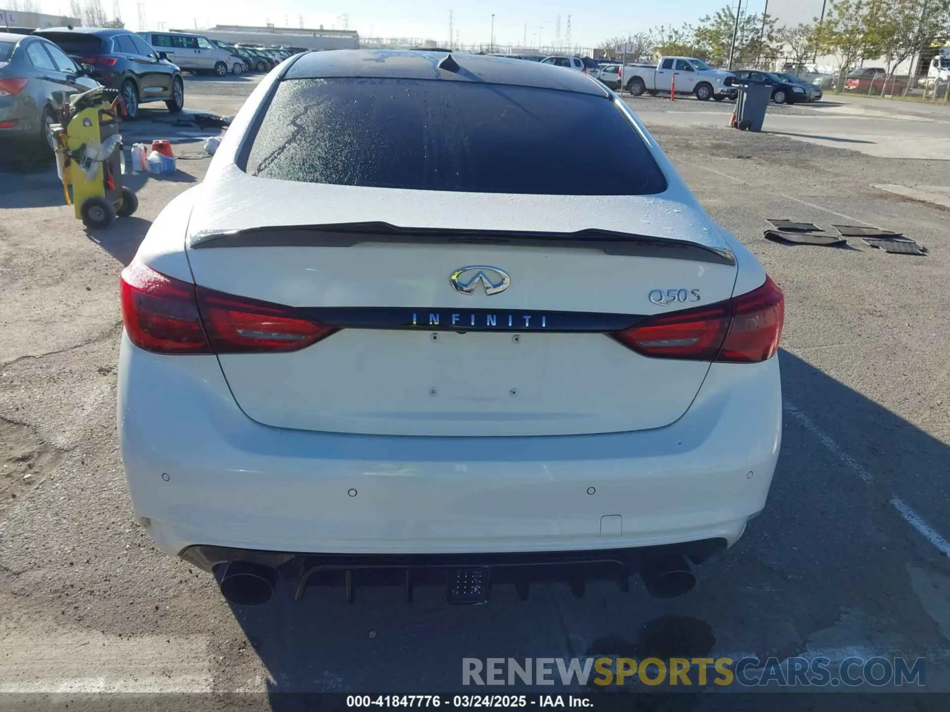15 Photograph of a damaged car JN1EV7AP2LM200941 INFINITI Q50 2020