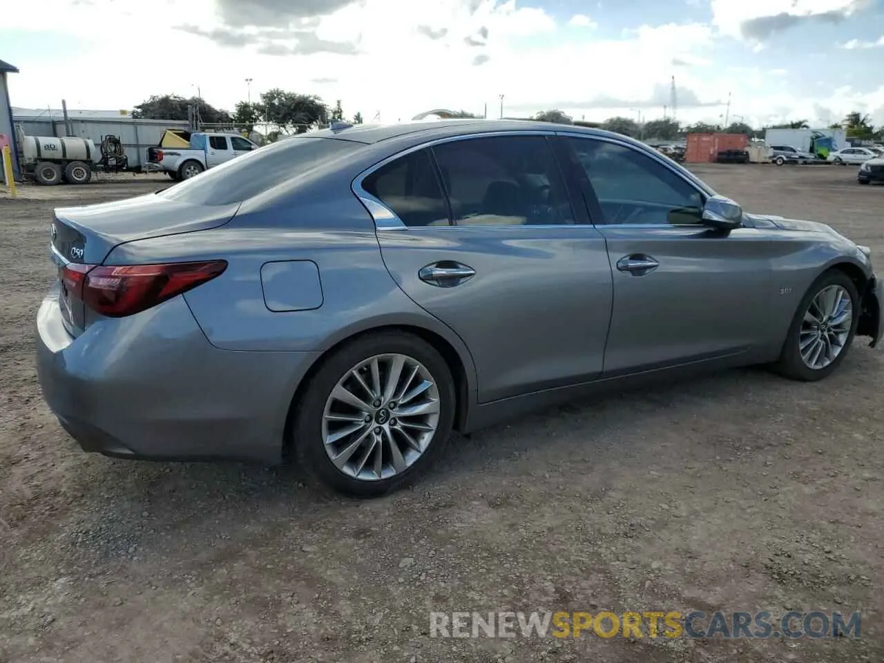 3 Photograph of a damaged car JN1EV7AP2LM207128 INFINITI Q50 2020