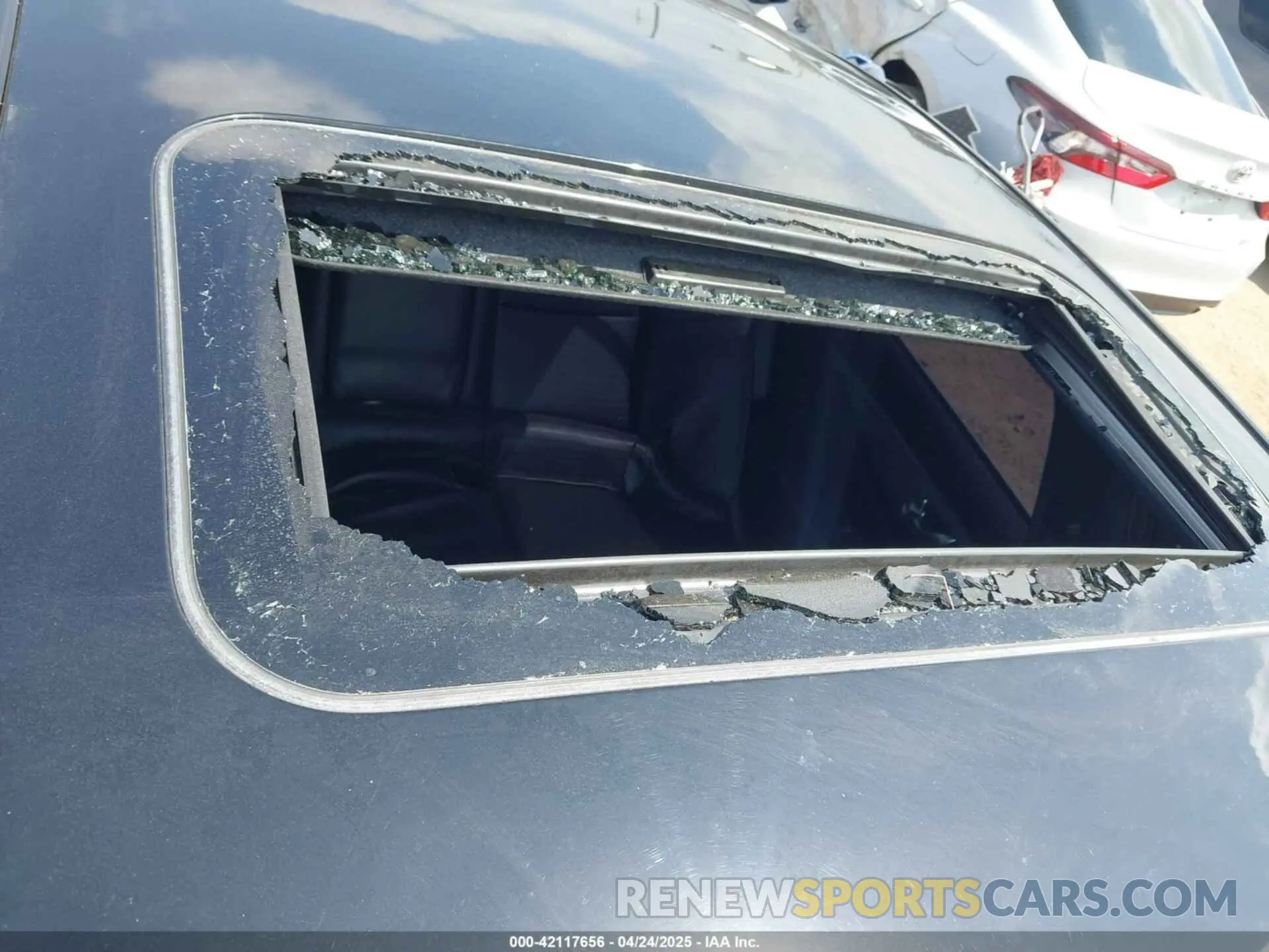 16 Photograph of a damaged car JN1EV7AP3LM203377 INFINITI Q50 2020