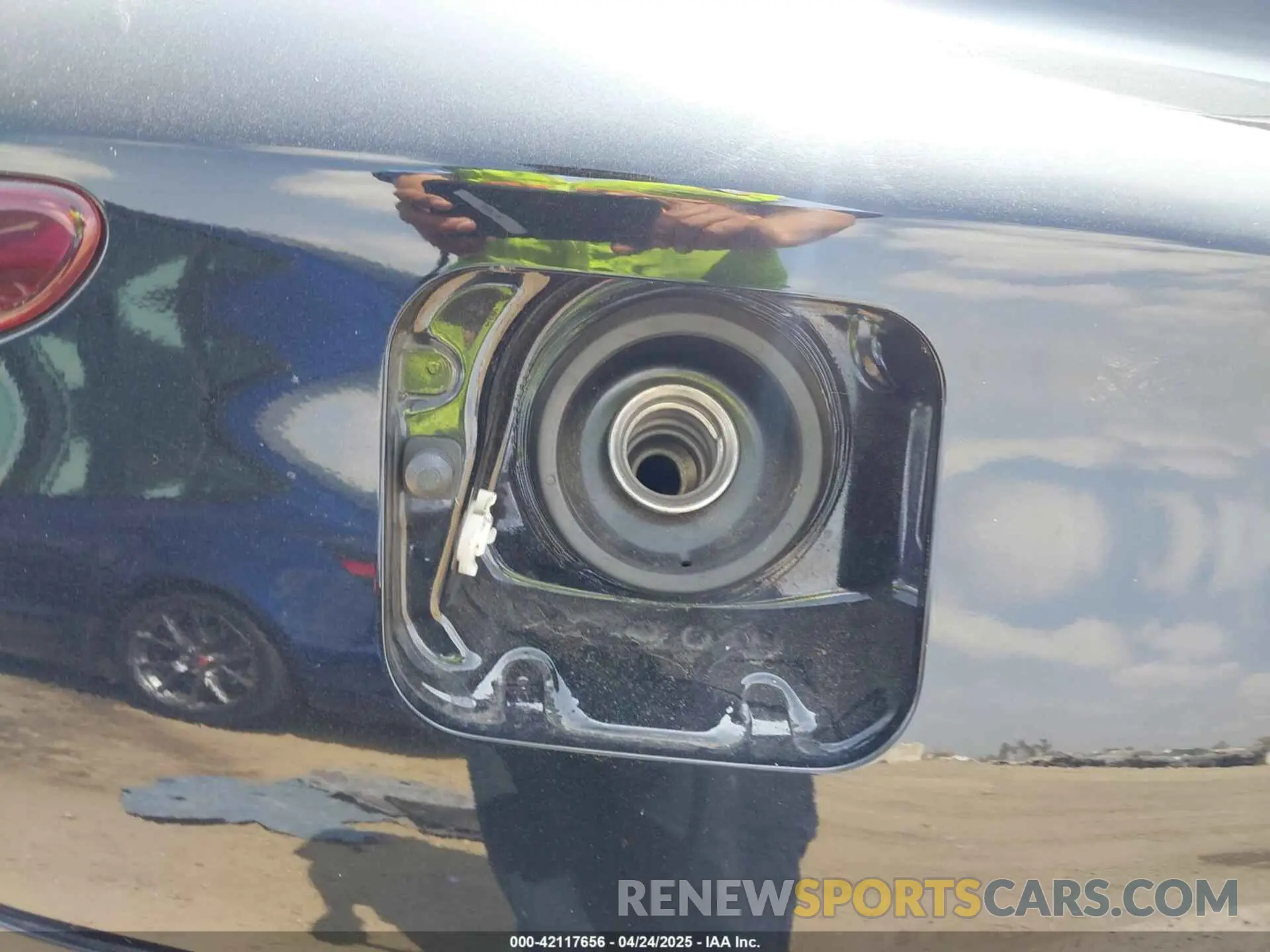 17 Photograph of a damaged car JN1EV7AP3LM203377 INFINITI Q50 2020