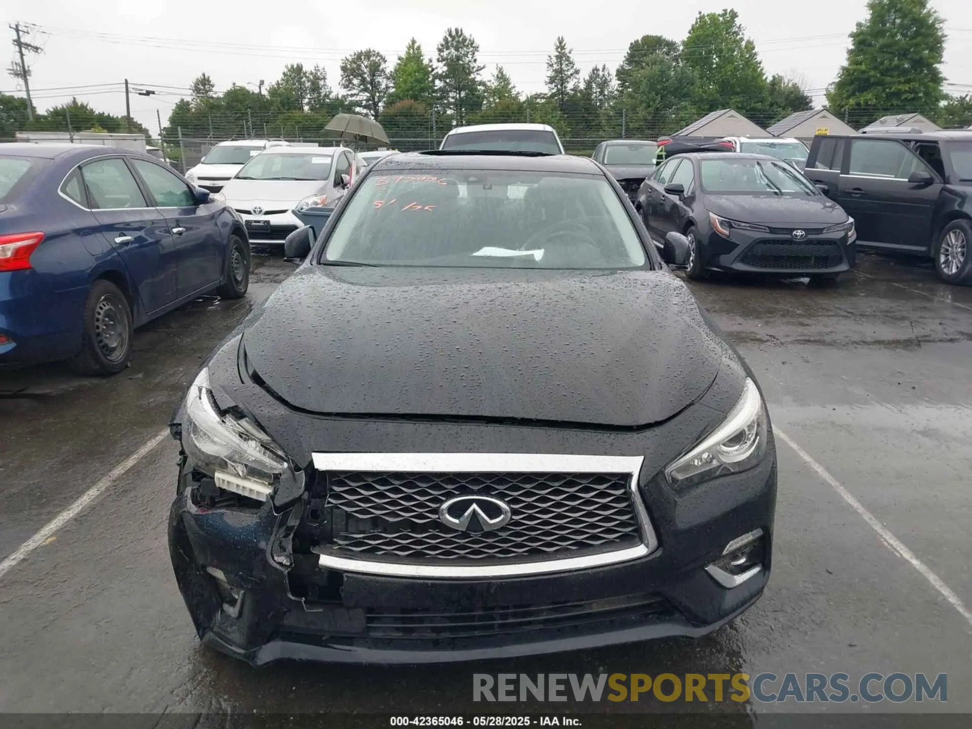 11 Photograph of a damaged car JN1EV7AP3LM207722 INFINITI Q50 2020