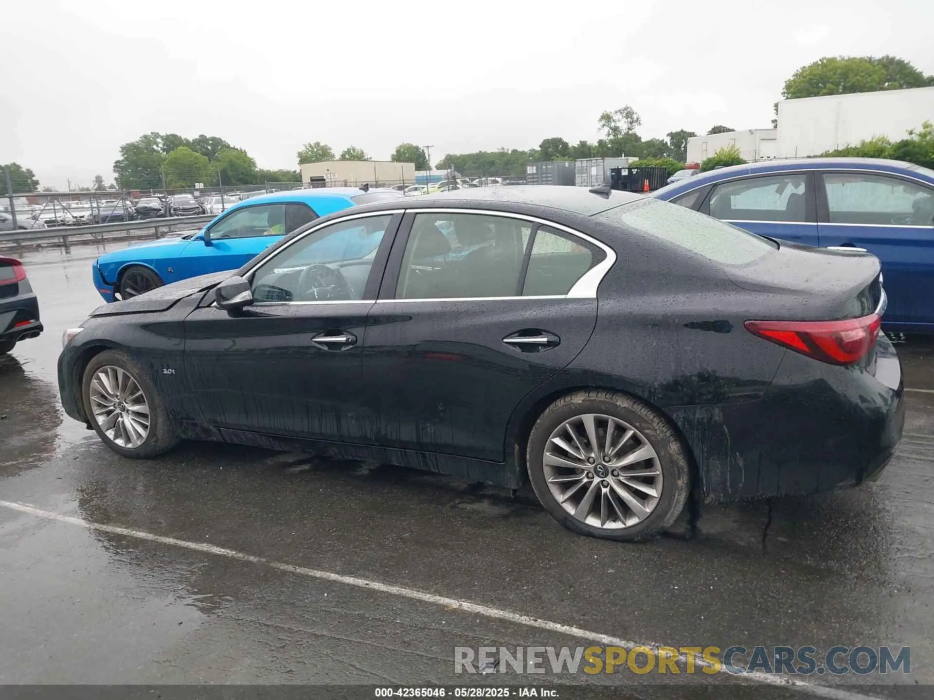 13 Photograph of a damaged car JN1EV7AP3LM207722 INFINITI Q50 2020
