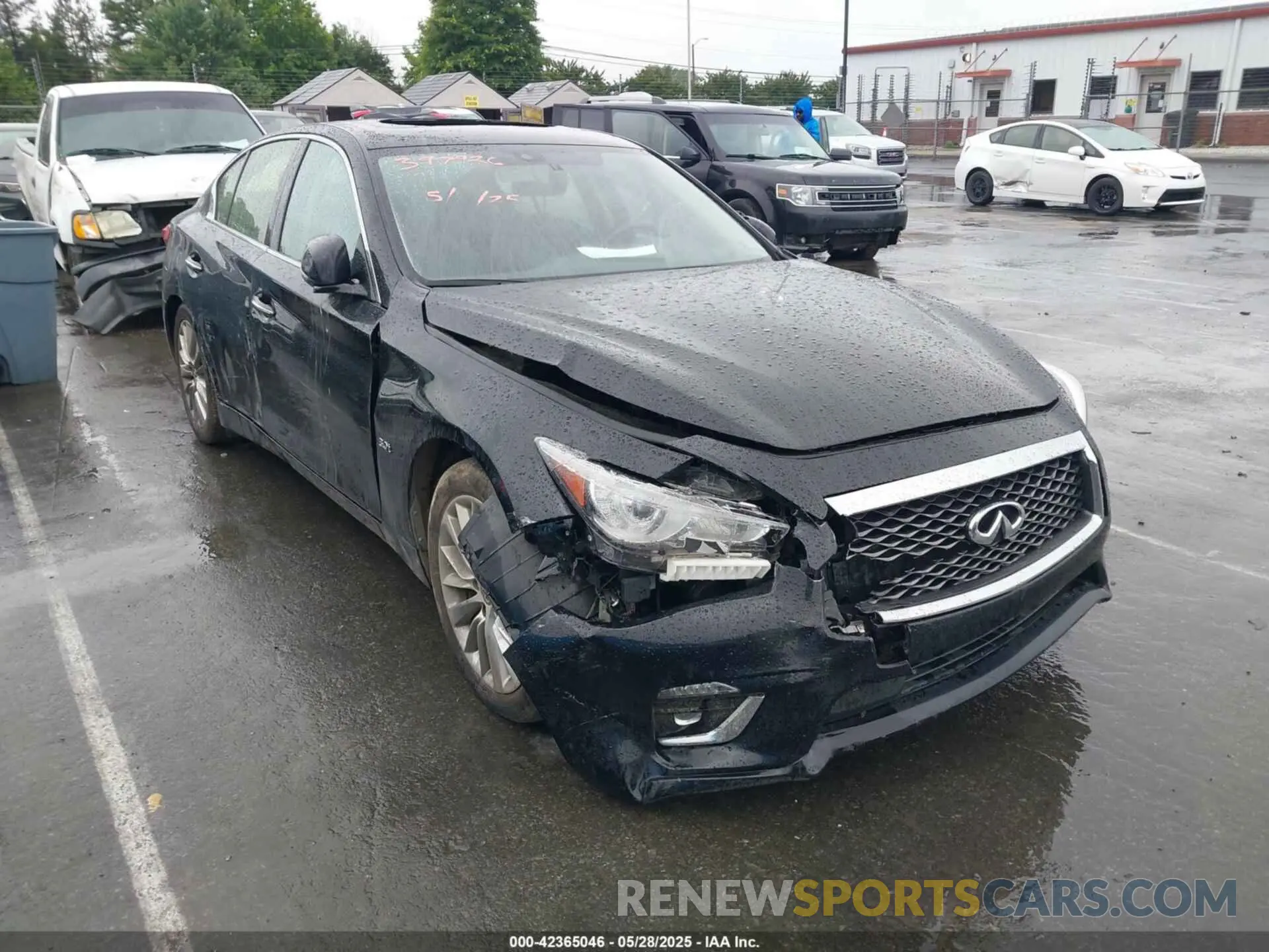 6 Photograph of a damaged car JN1EV7AP3LM207722 INFINITI Q50 2020