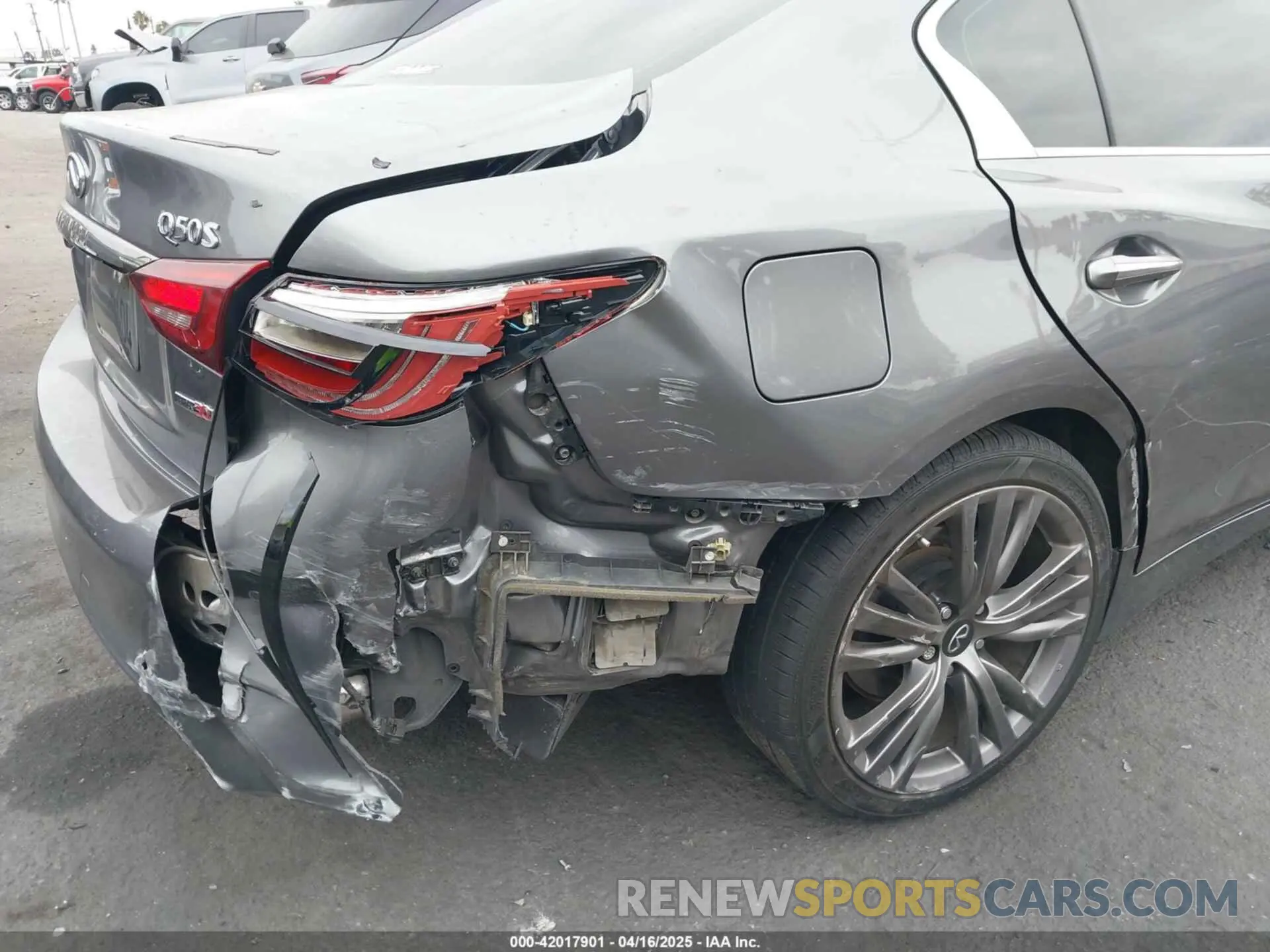 12 Photograph of a damaged car JN1EV7AP3LM208059 INFINITI Q50 2020
