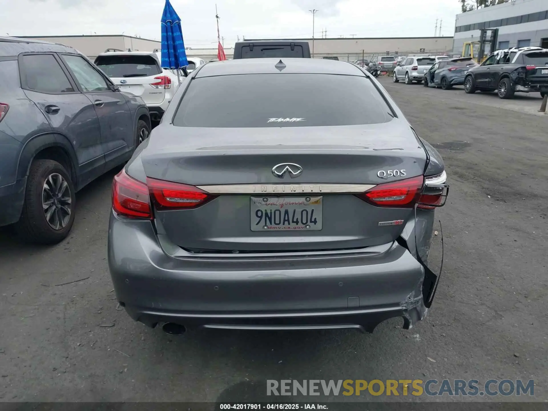 17 Photograph of a damaged car JN1EV7AP3LM208059 INFINITI Q50 2020