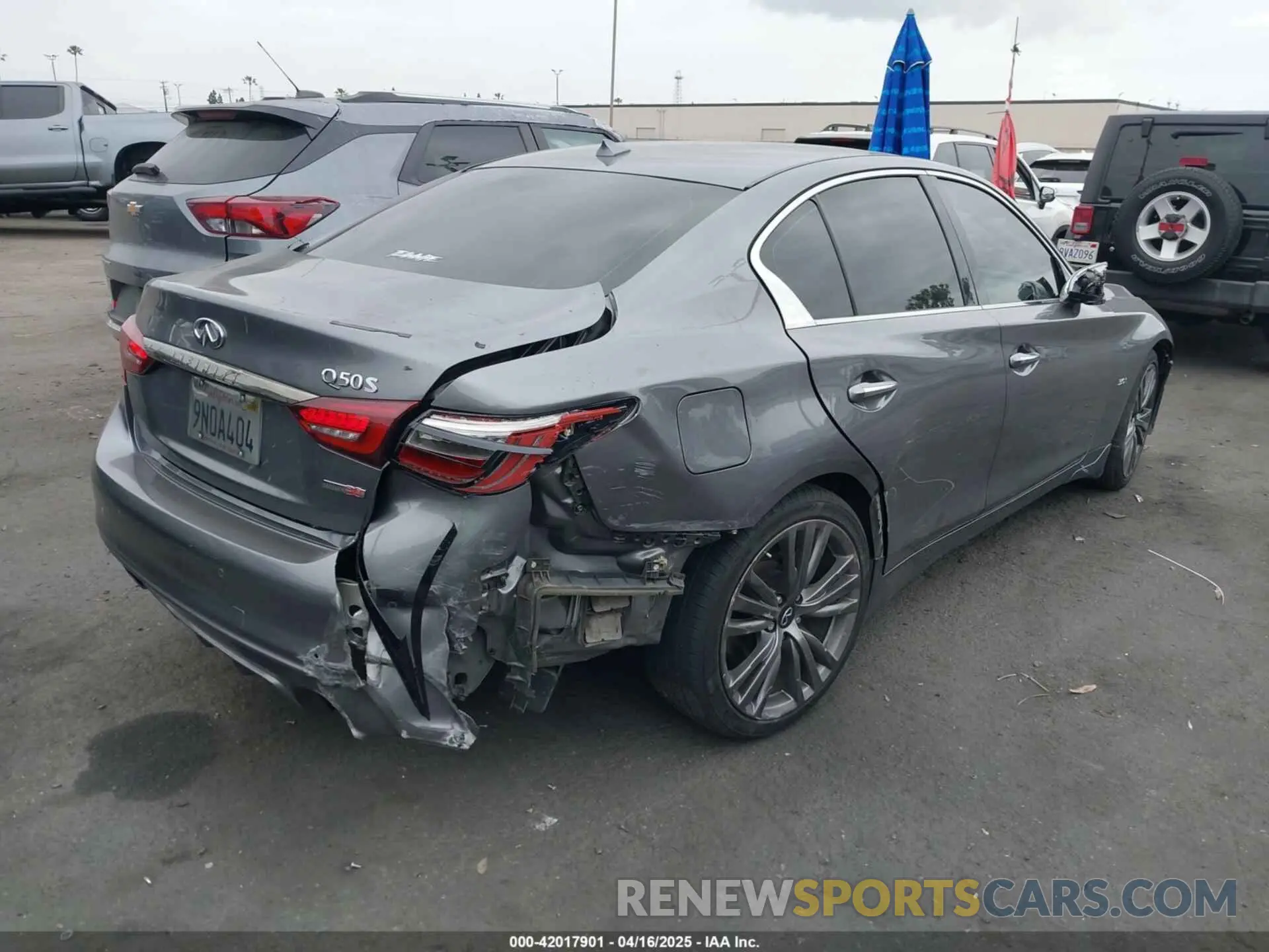 4 Photograph of a damaged car JN1EV7AP3LM208059 INFINITI Q50 2020