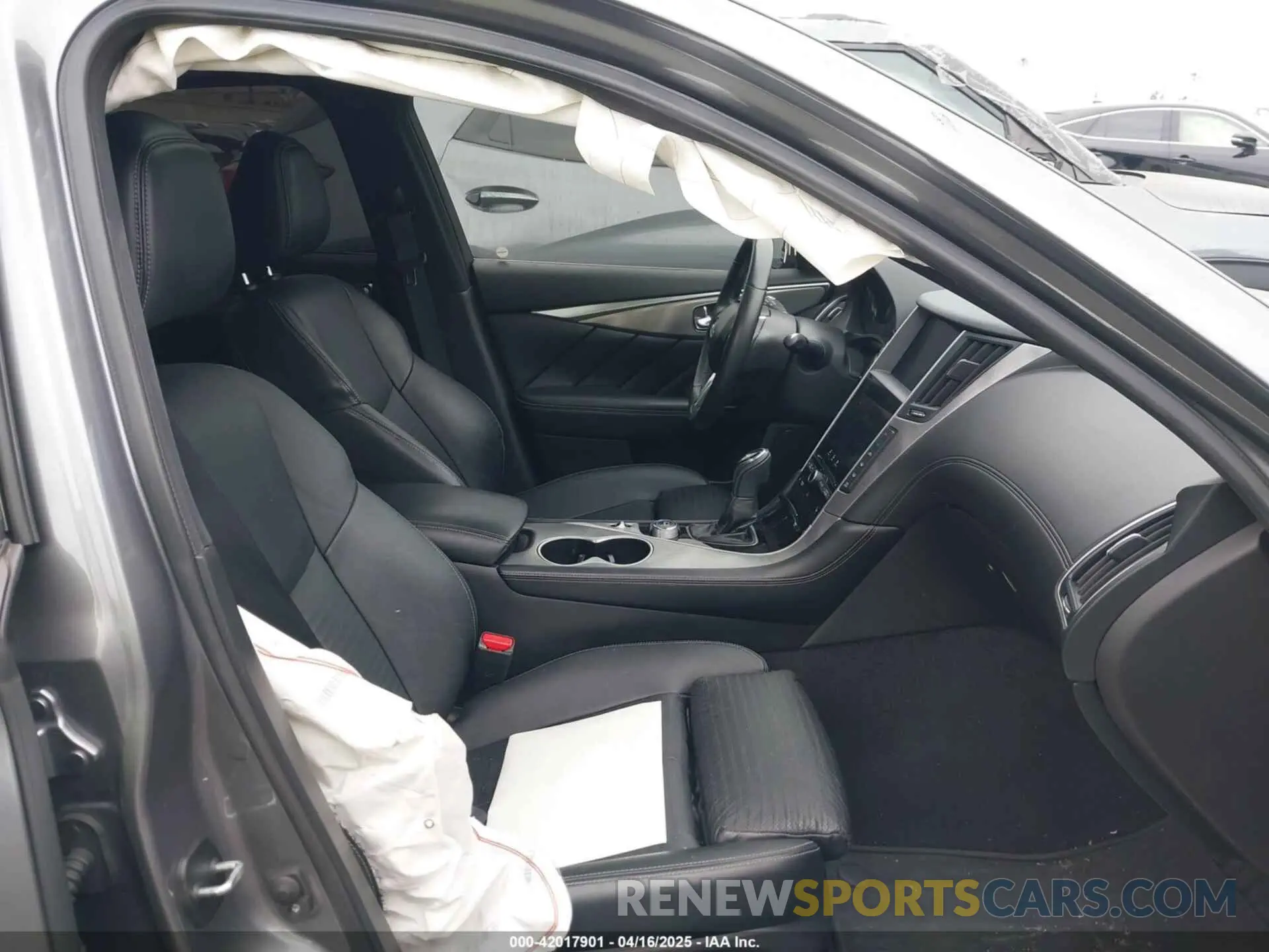 5 Photograph of a damaged car JN1EV7AP3LM208059 INFINITI Q50 2020