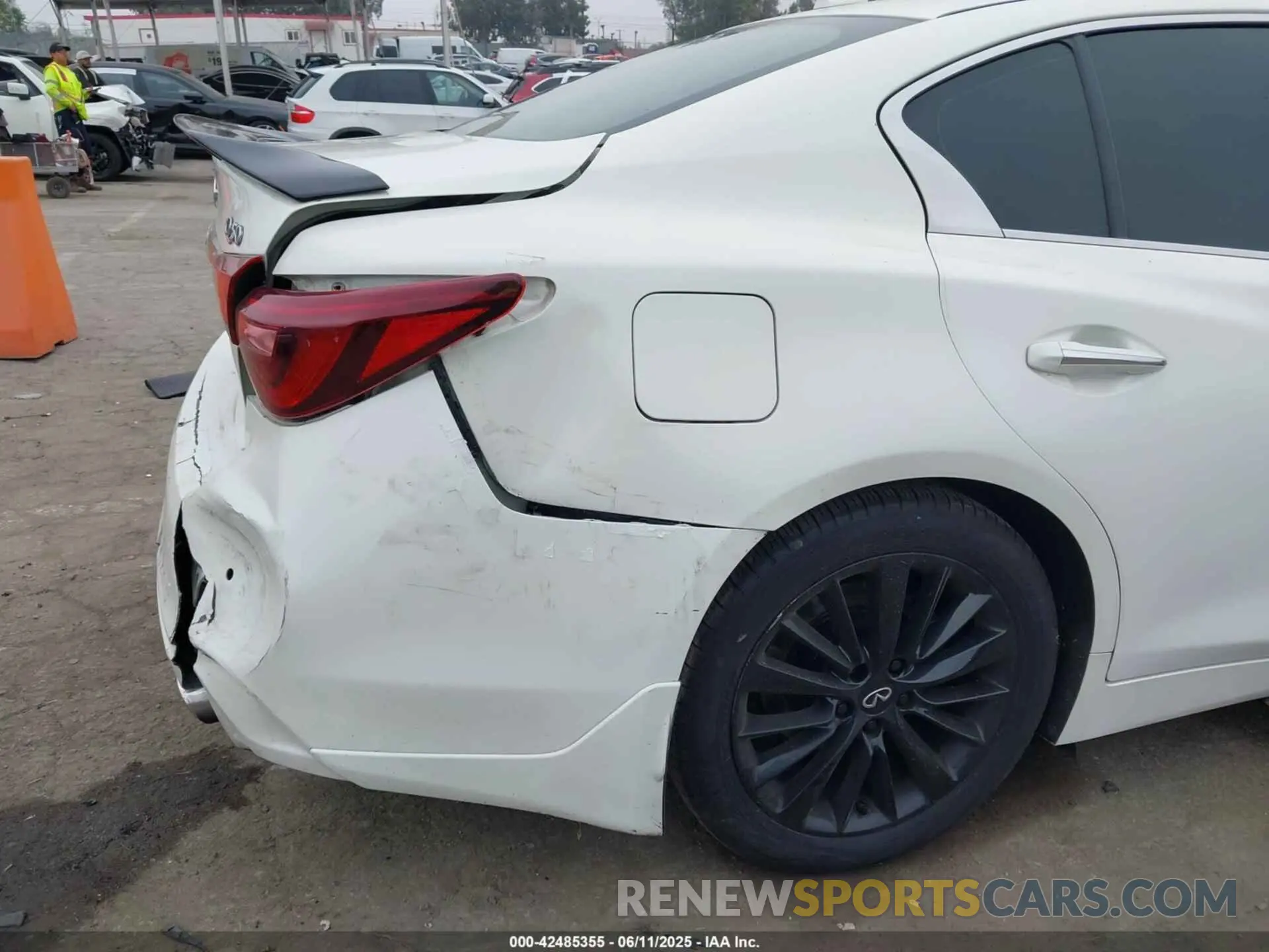18 Photograph of a damaged car JN1EV7AP4LM202318 INFINITI Q50 2020