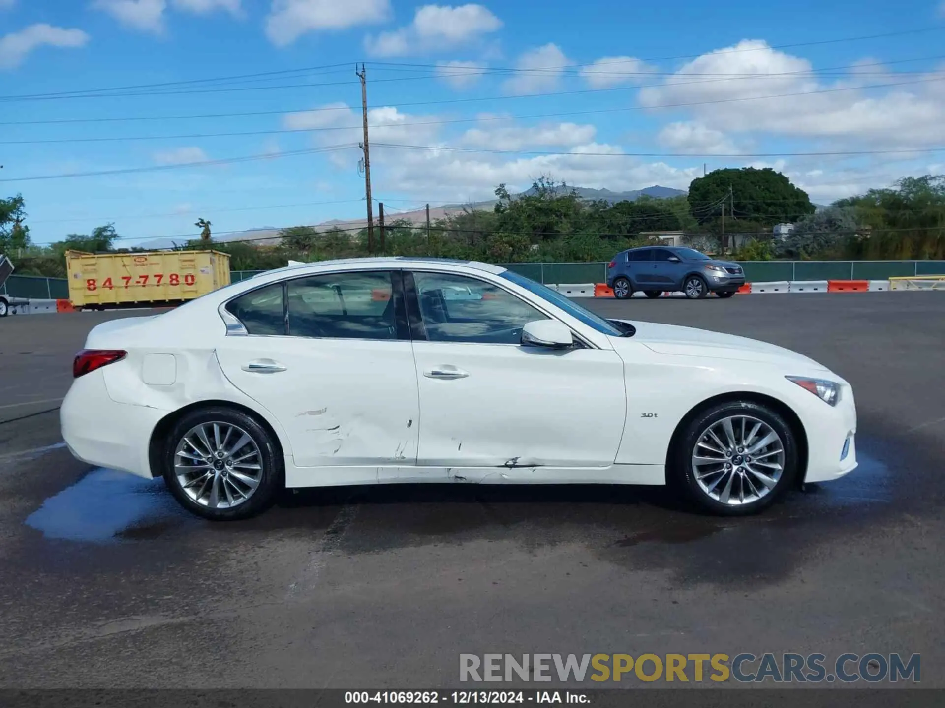 13 Photograph of a damaged car JN1EV7AP4LM206367 INFINITI Q50 2020