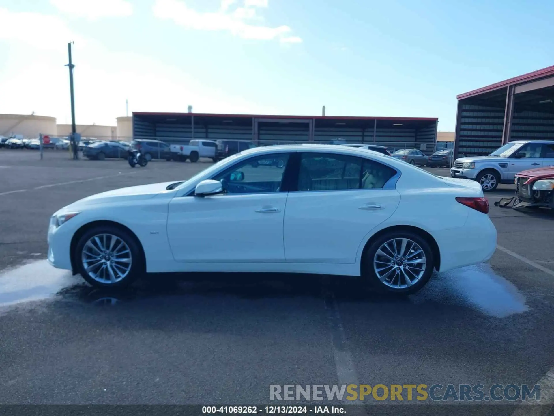 14 Photograph of a damaged car JN1EV7AP4LM206367 INFINITI Q50 2020