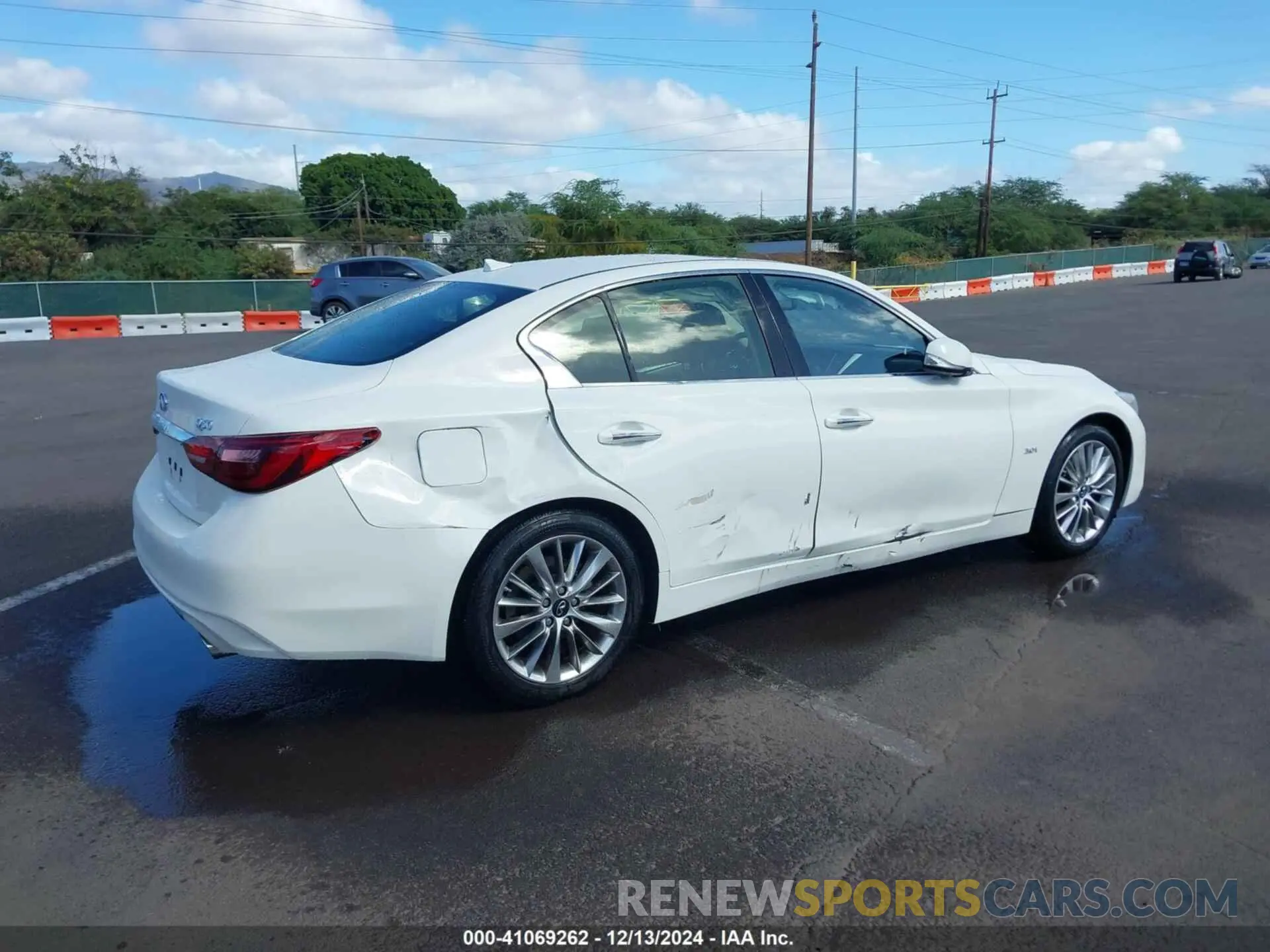 4 Photograph of a damaged car JN1EV7AP4LM206367 INFINITI Q50 2020