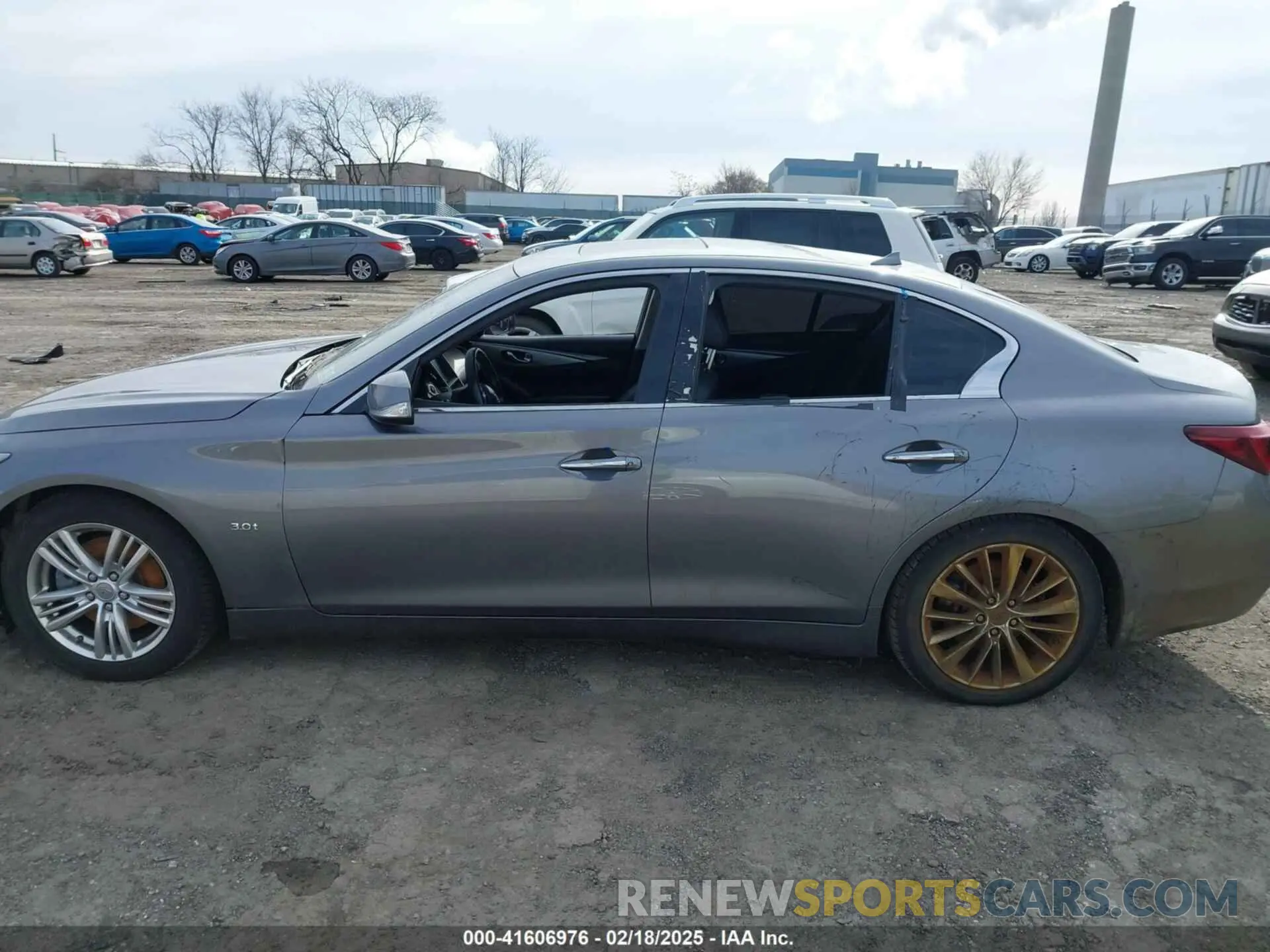 13 Photograph of a damaged car JN1EV7AP5LM206300 INFINITI Q50 2020
