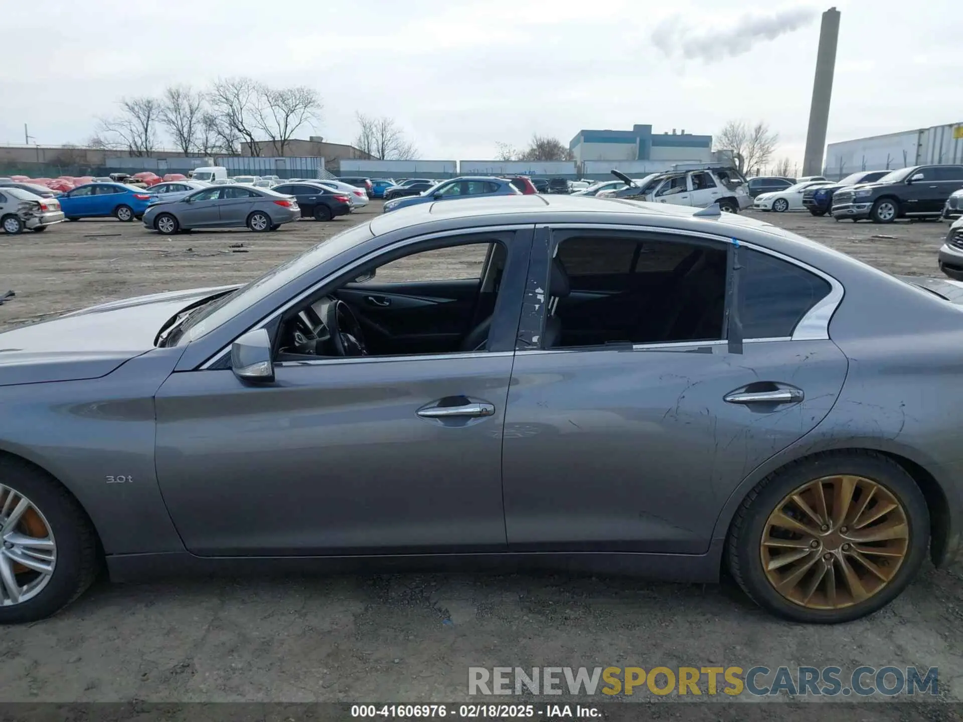 16 Photograph of a damaged car JN1EV7AP5LM206300 INFINITI Q50 2020