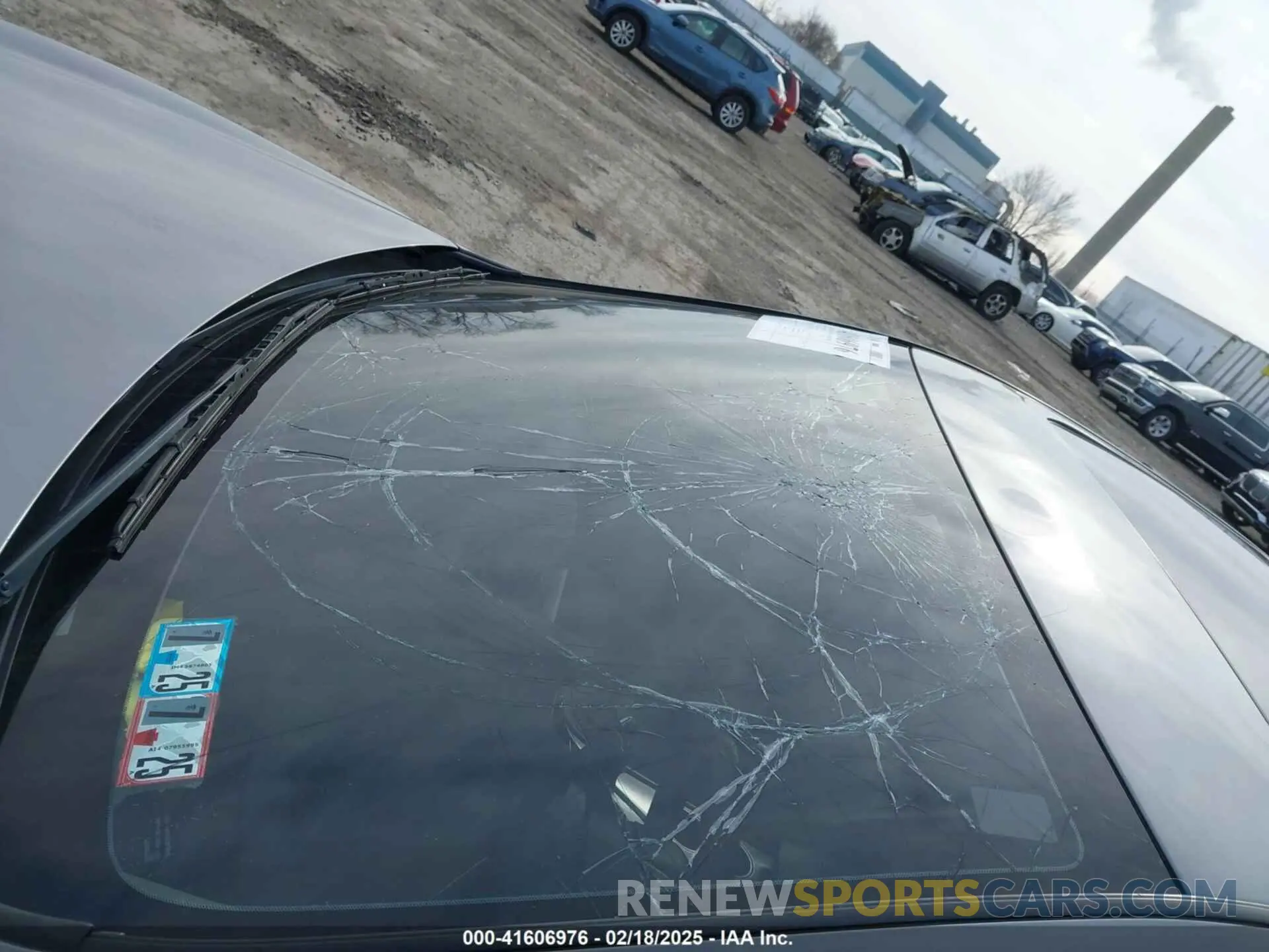 17 Photograph of a damaged car JN1EV7AP5LM206300 INFINITI Q50 2020