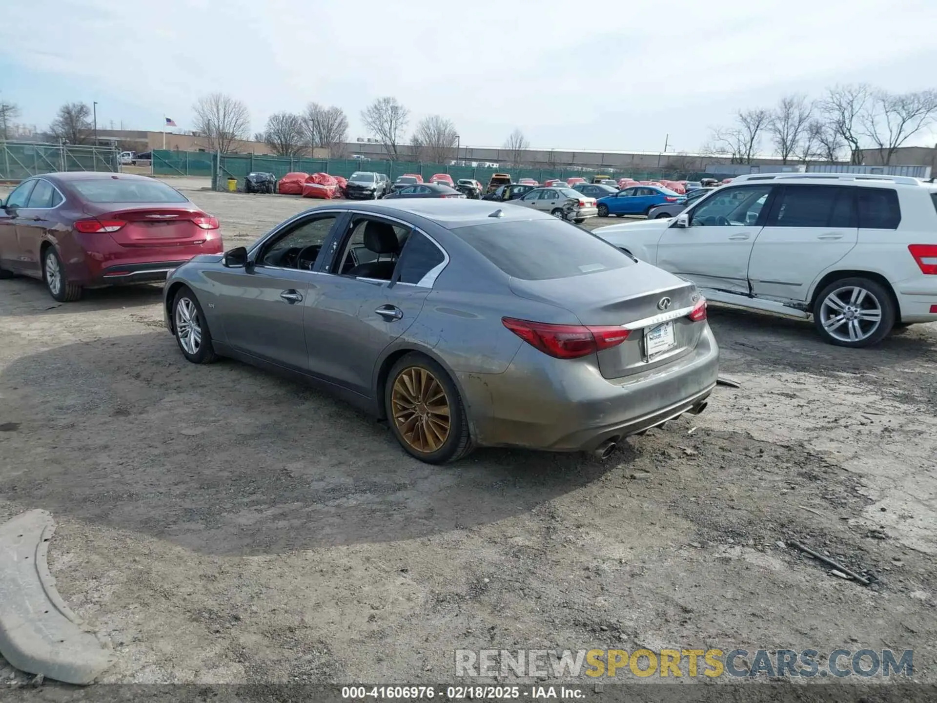 3 Photograph of a damaged car JN1EV7AP5LM206300 INFINITI Q50 2020