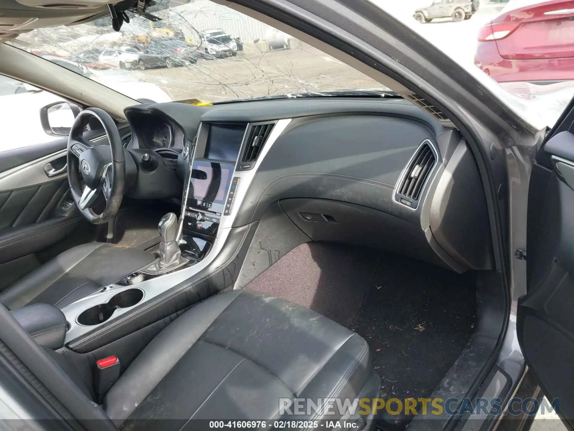 5 Photograph of a damaged car JN1EV7AP5LM206300 INFINITI Q50 2020