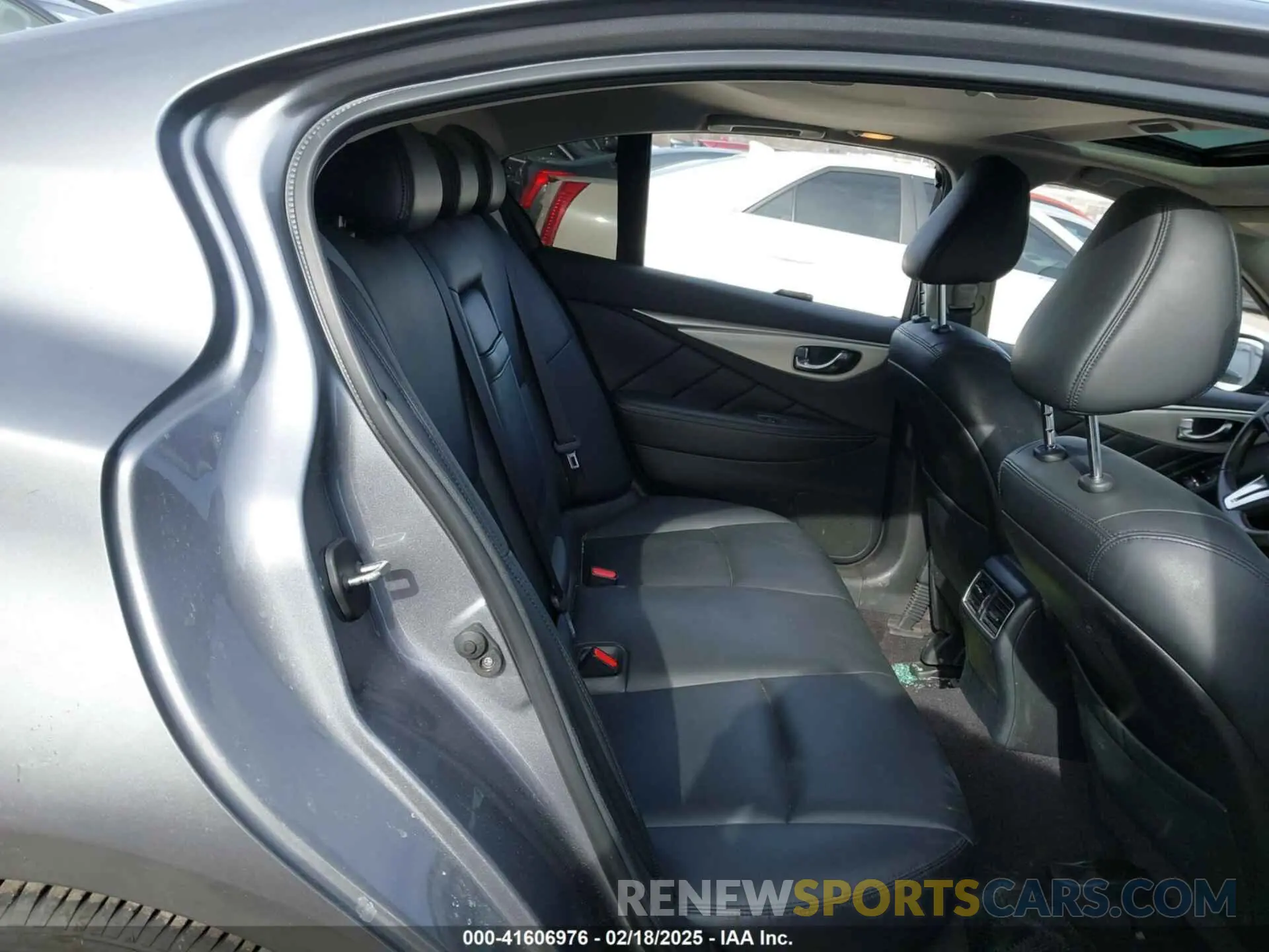 8 Photograph of a damaged car JN1EV7AP5LM206300 INFINITI Q50 2020