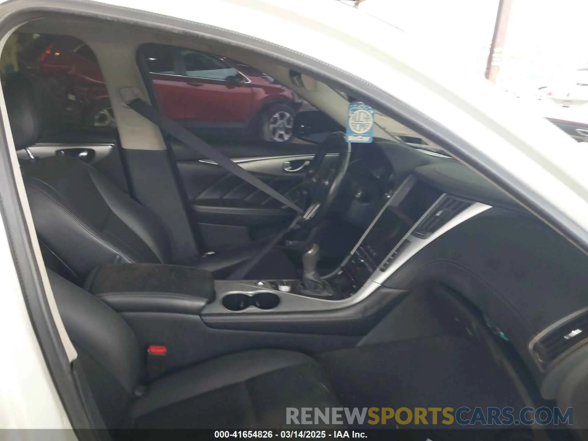 5 Photograph of a damaged car JN1EV7AP6LM204474 INFINITI Q50 2020