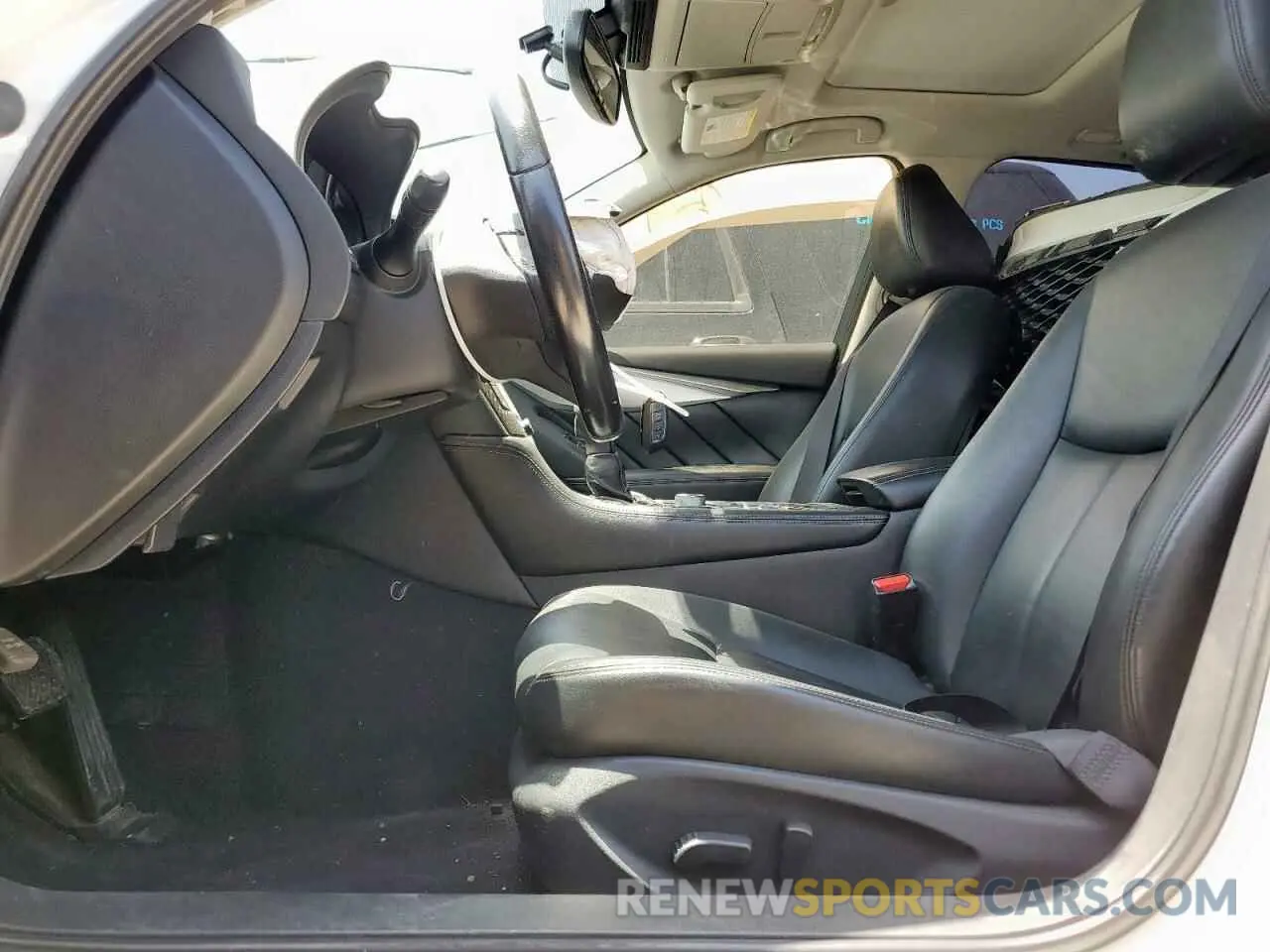 7 Photograph of a damaged car JN1EV7AP6LM206273 INFINITI Q50 2020