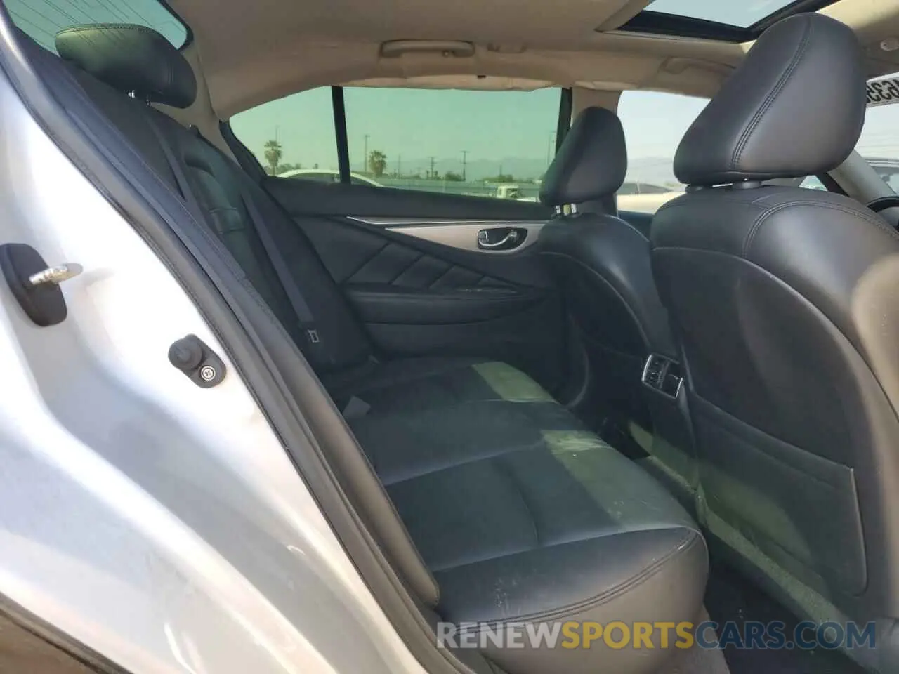 10 Photograph of a damaged car JN1EV7AP7LM202944 INFINITI Q50 2020