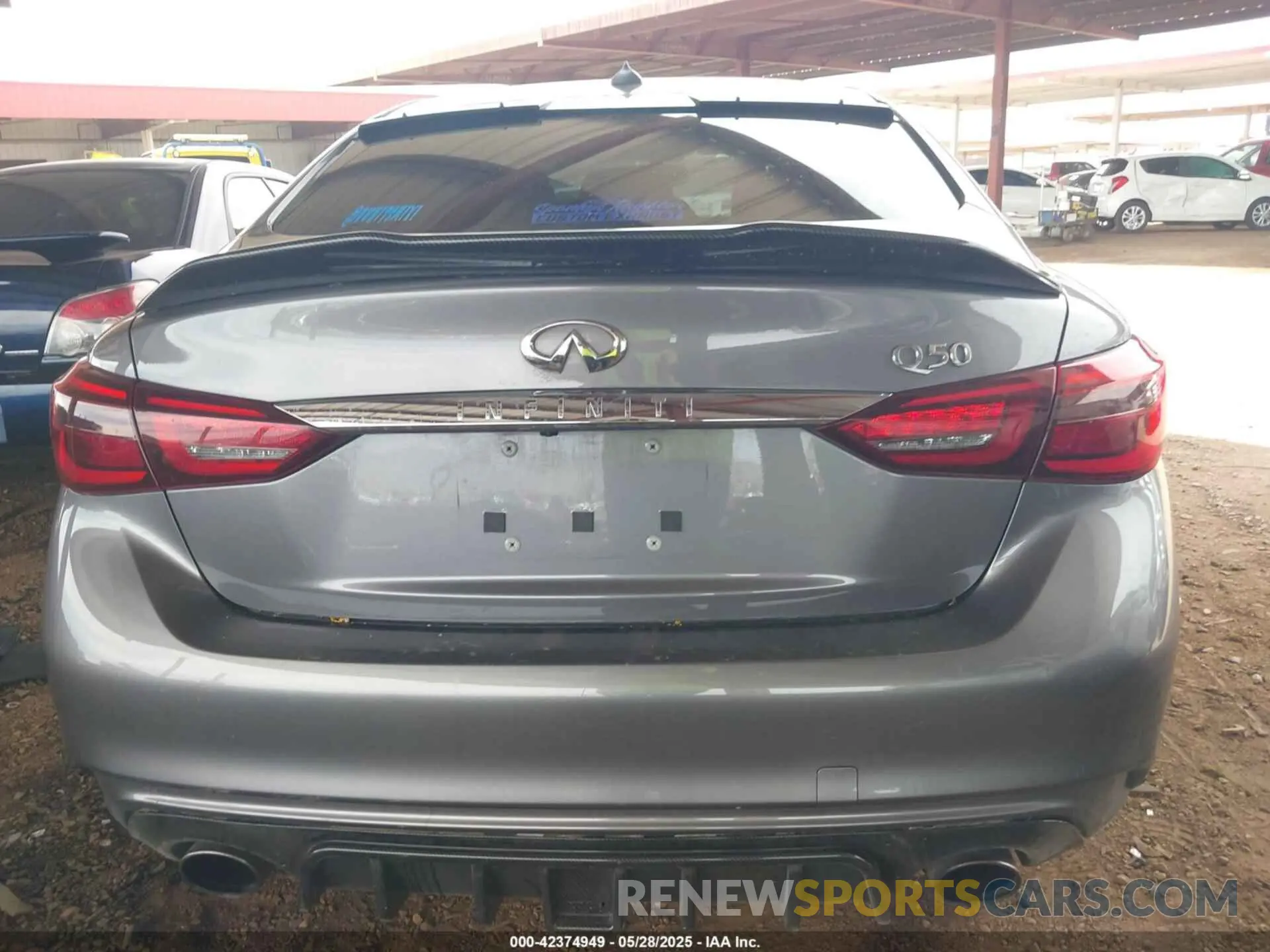 17 Photograph of a damaged car JN1EV7AP7LM208498 INFINITI Q50 2020
