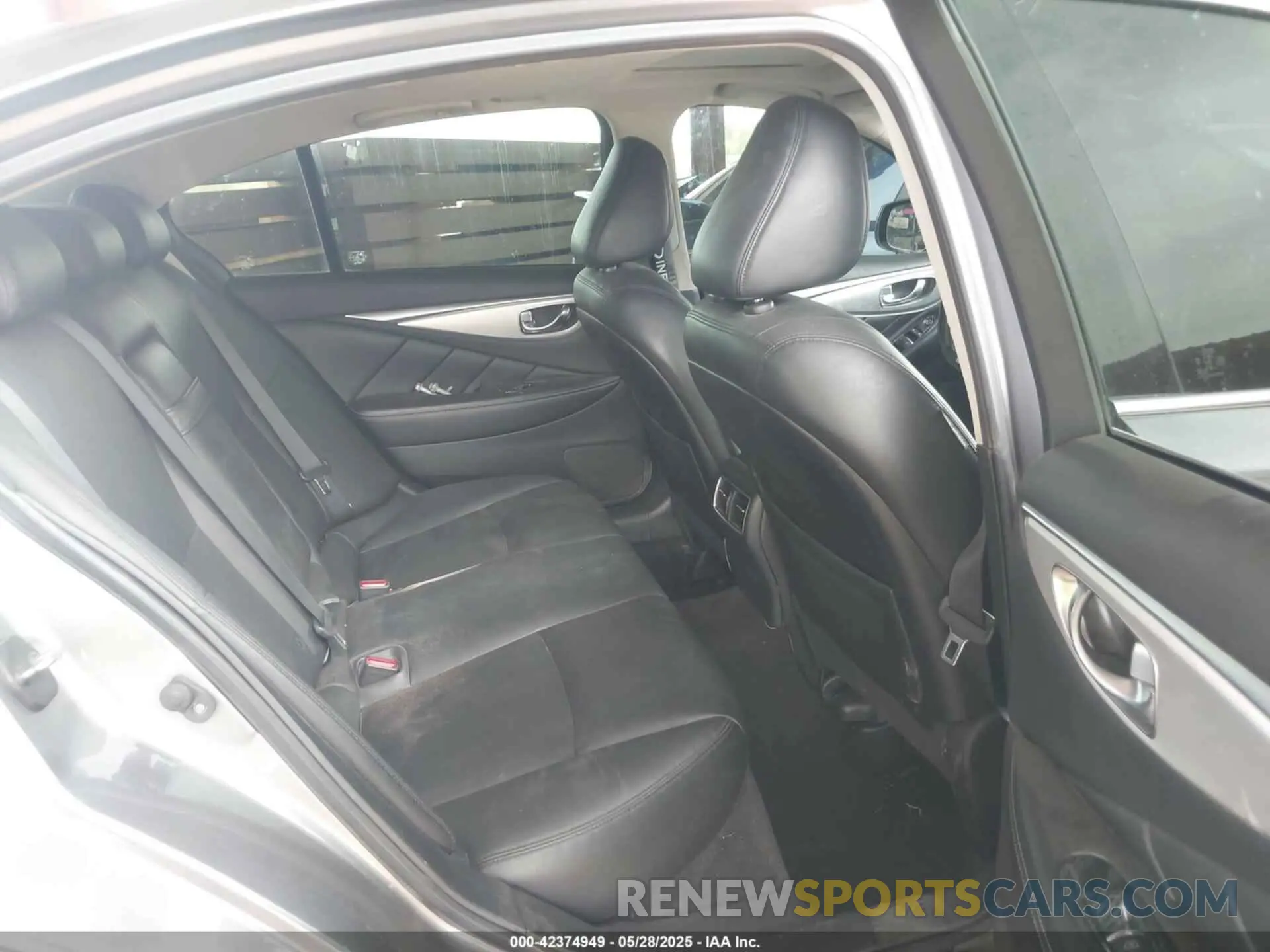 8 Photograph of a damaged car JN1EV7AP7LM208498 INFINITI Q50 2020