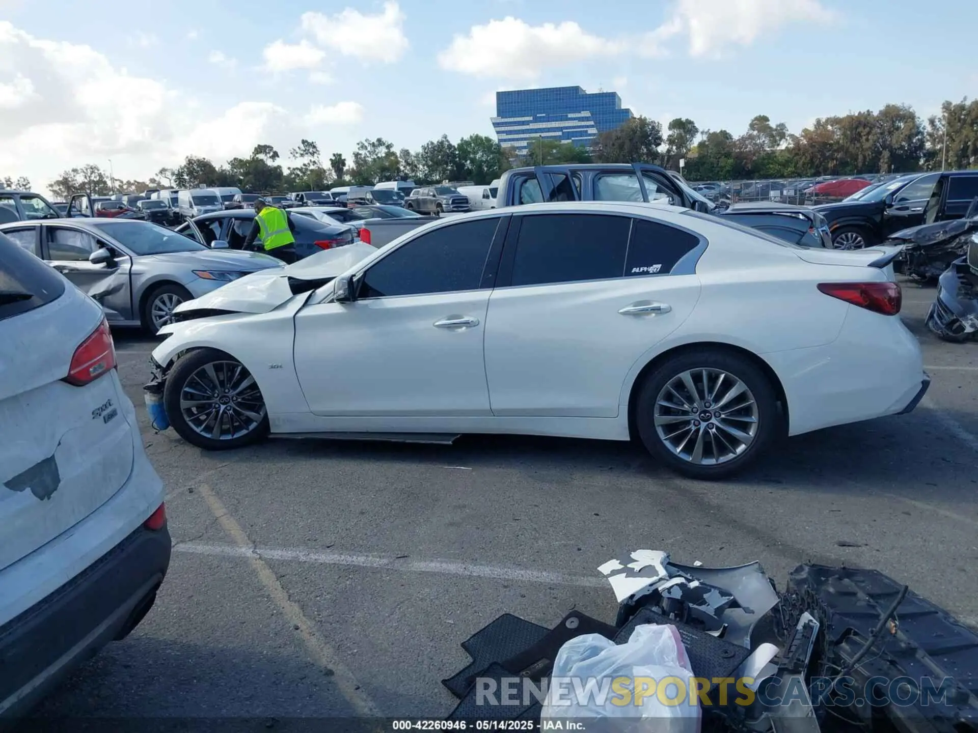 13 Photograph of a damaged car JN1EV7AP9LM203951 INFINITI Q50 2020