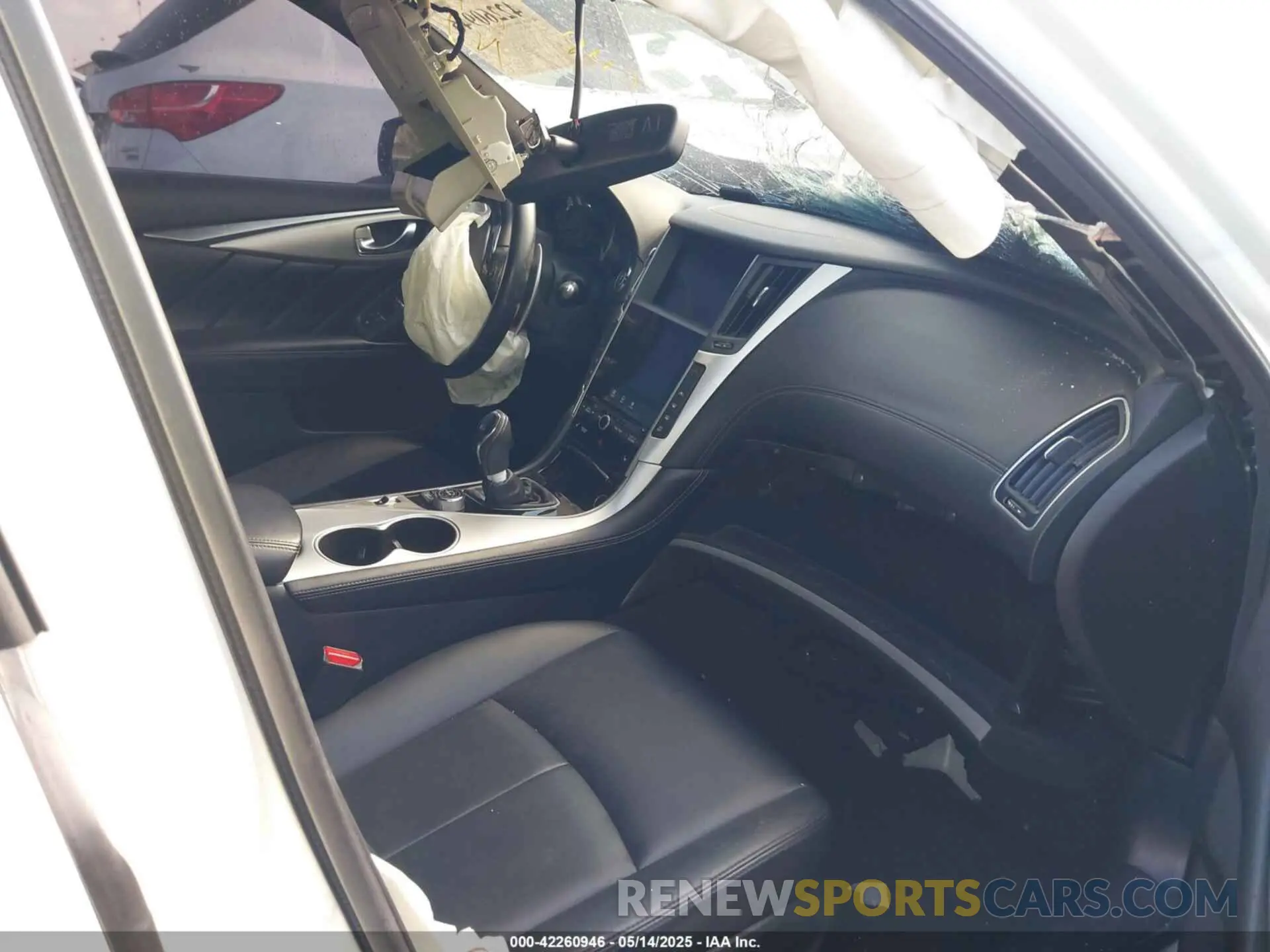 5 Photograph of a damaged car JN1EV7AP9LM203951 INFINITI Q50 2020