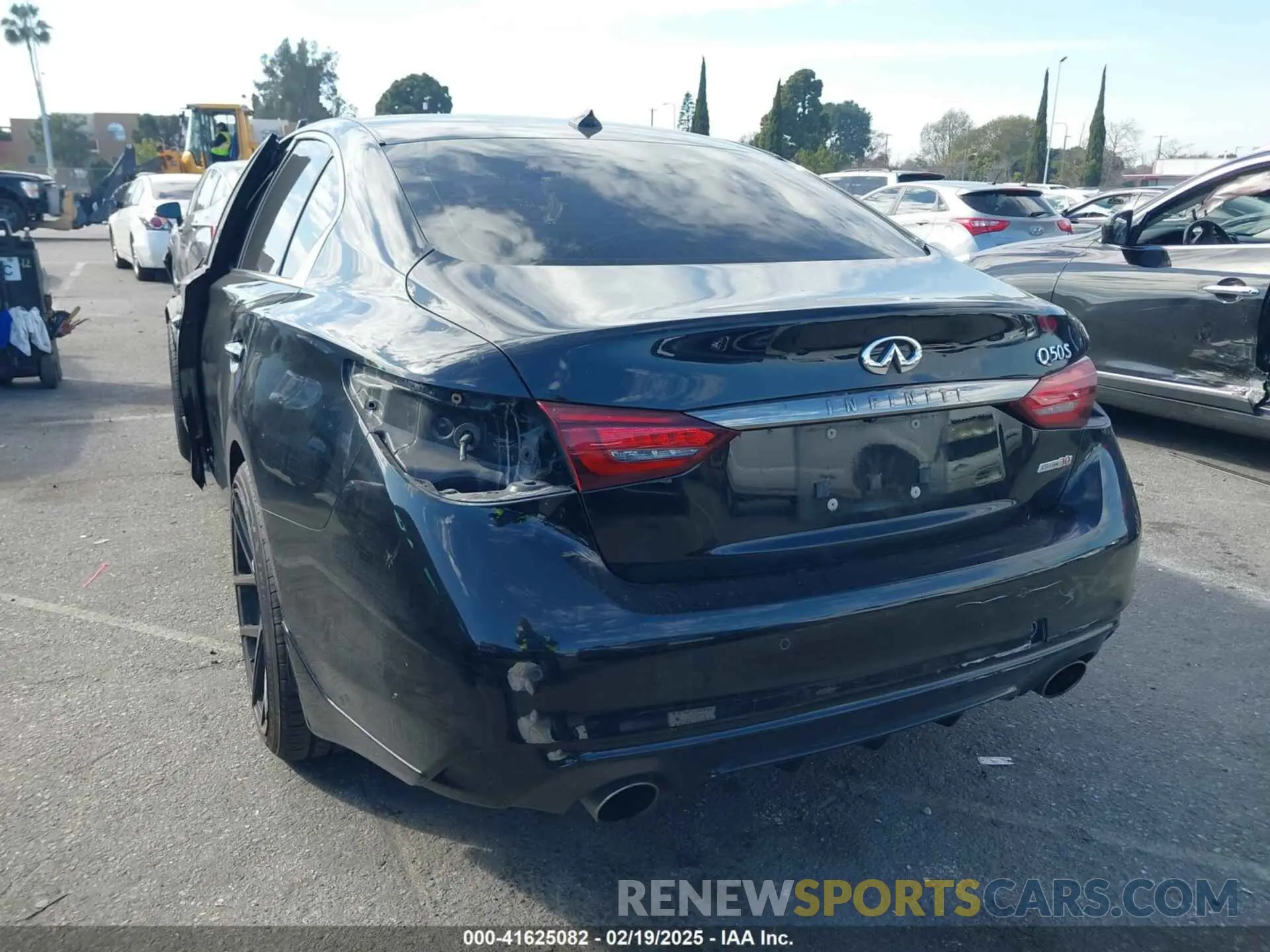 3 Photograph of a damaged car JN1EV7AP9LM207983 INFINITI Q50 2020