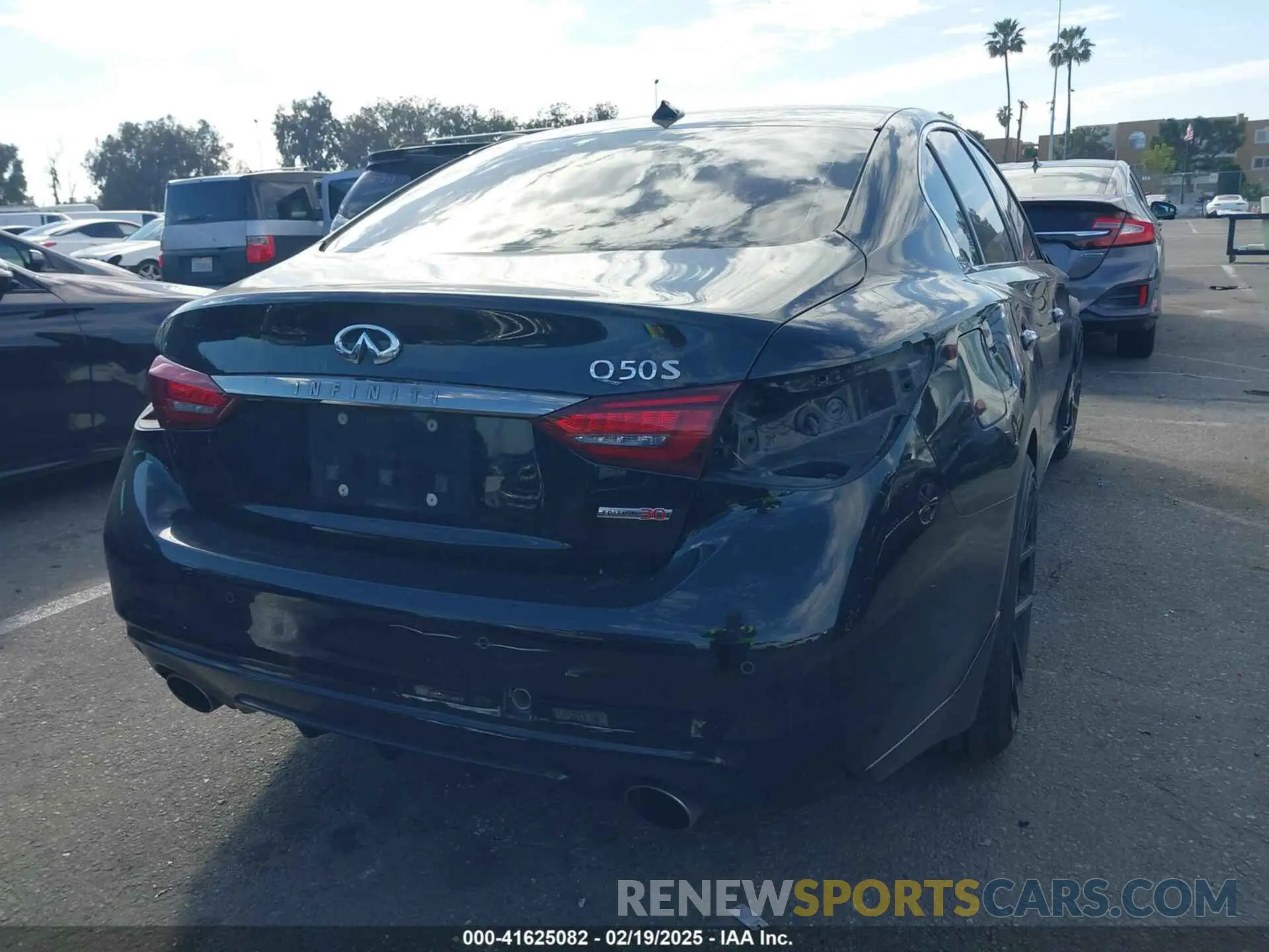 4 Photograph of a damaged car JN1EV7AP9LM207983 INFINITI Q50 2020