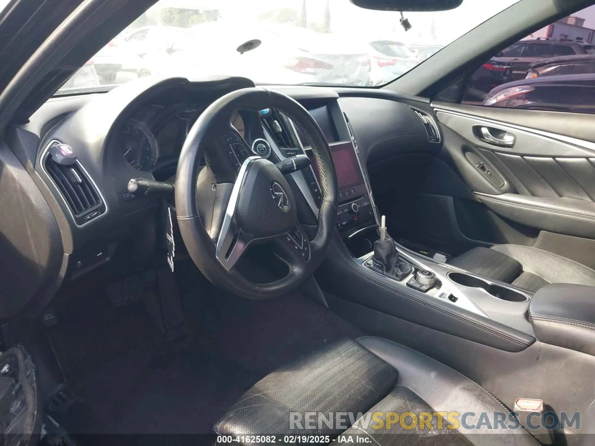 5 Photograph of a damaged car JN1EV7AP9LM207983 INFINITI Q50 2020