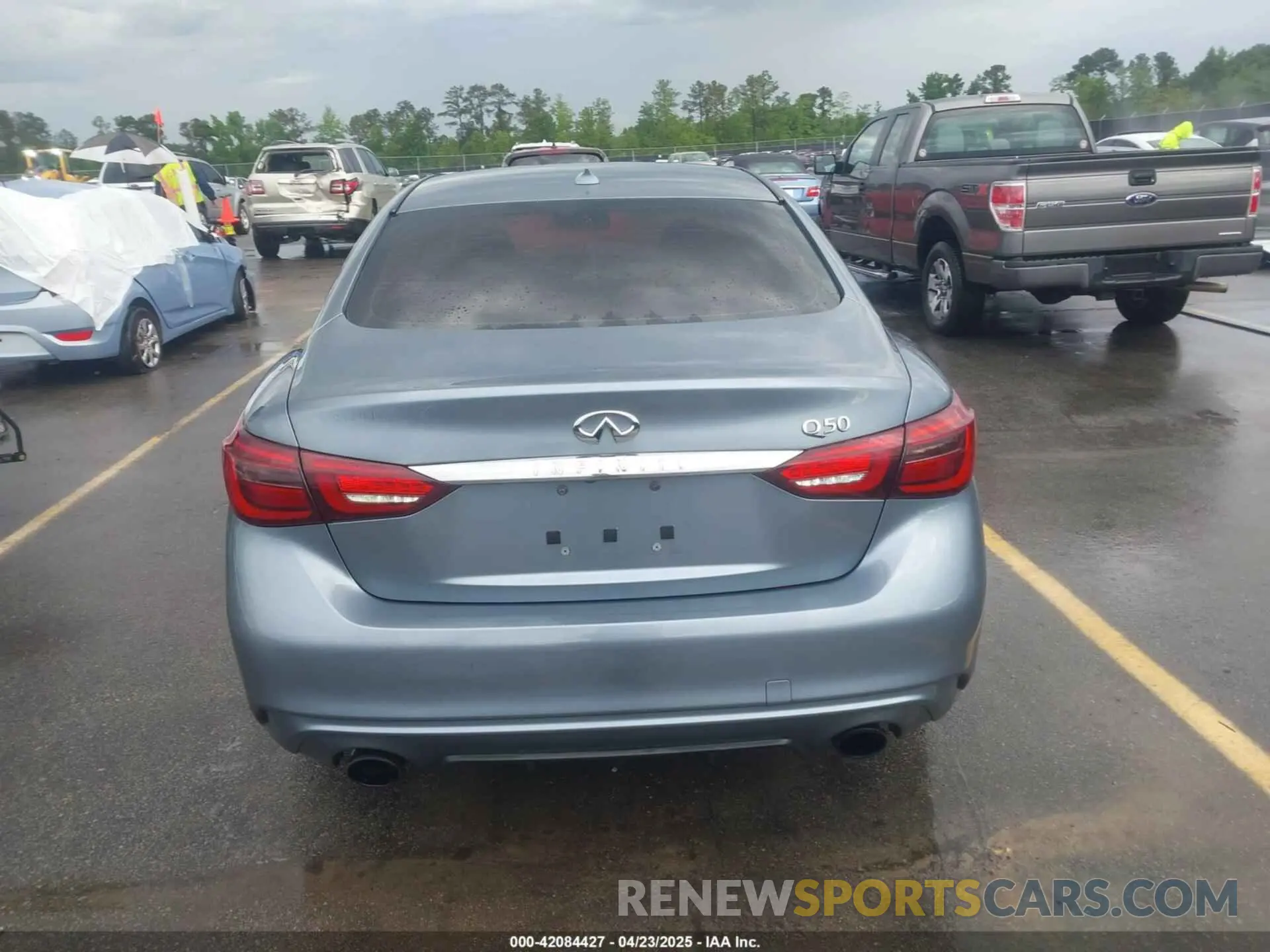 16 Photograph of a damaged car JN1EV7APXLM205739 INFINITI Q50 2020