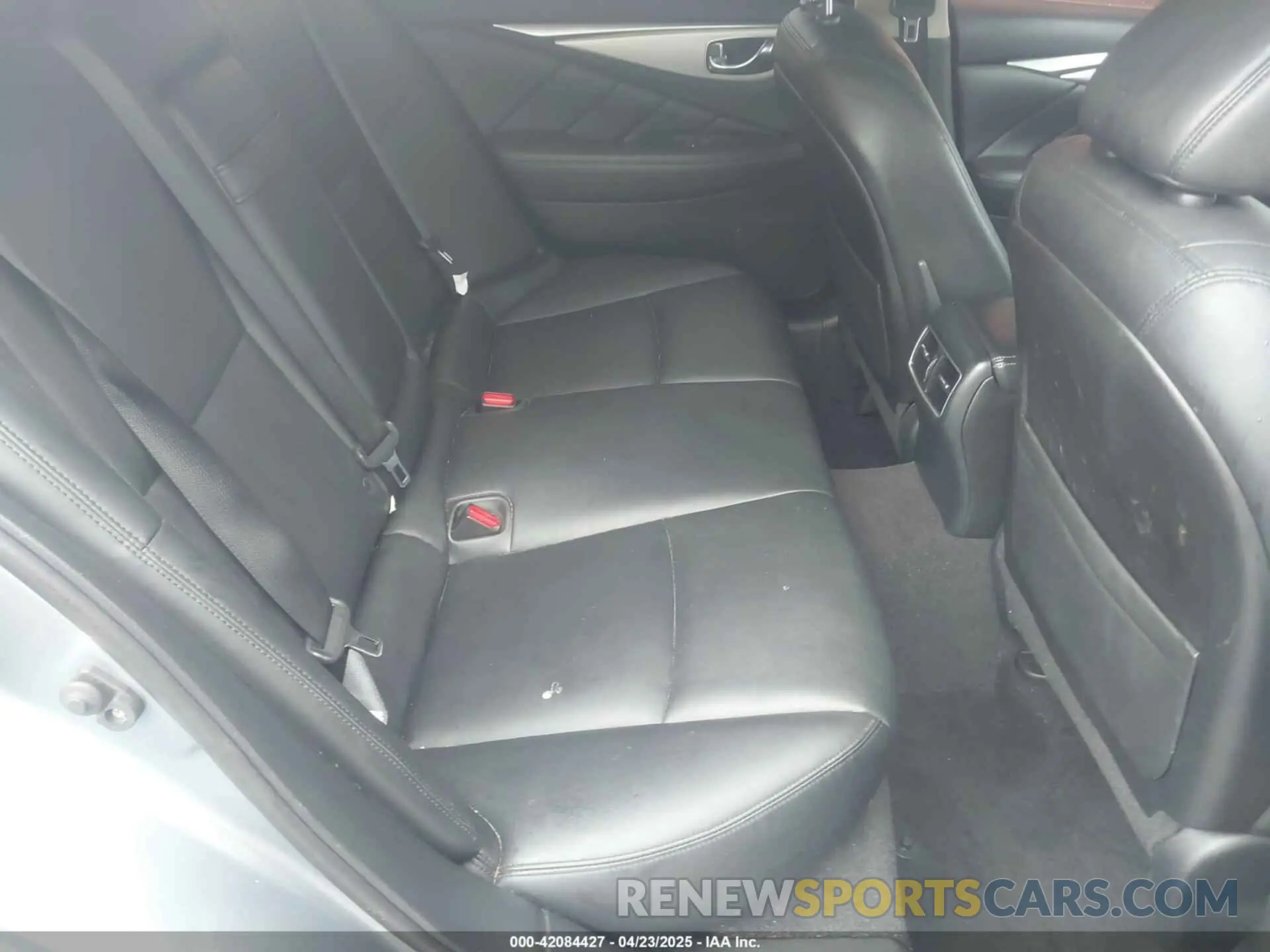 8 Photograph of a damaged car JN1EV7APXLM205739 INFINITI Q50 2020