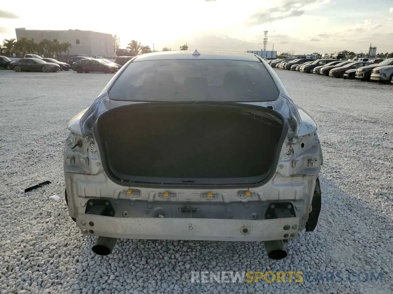 6 Photograph of a damaged car JN1EV7APXLM207328 INFINITI Q50 2020