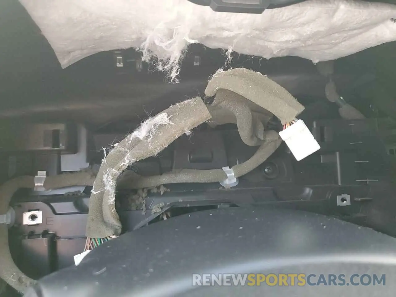 9 Photograph of a damaged car JN1EV7APXLM207328 INFINITI Q50 2020
