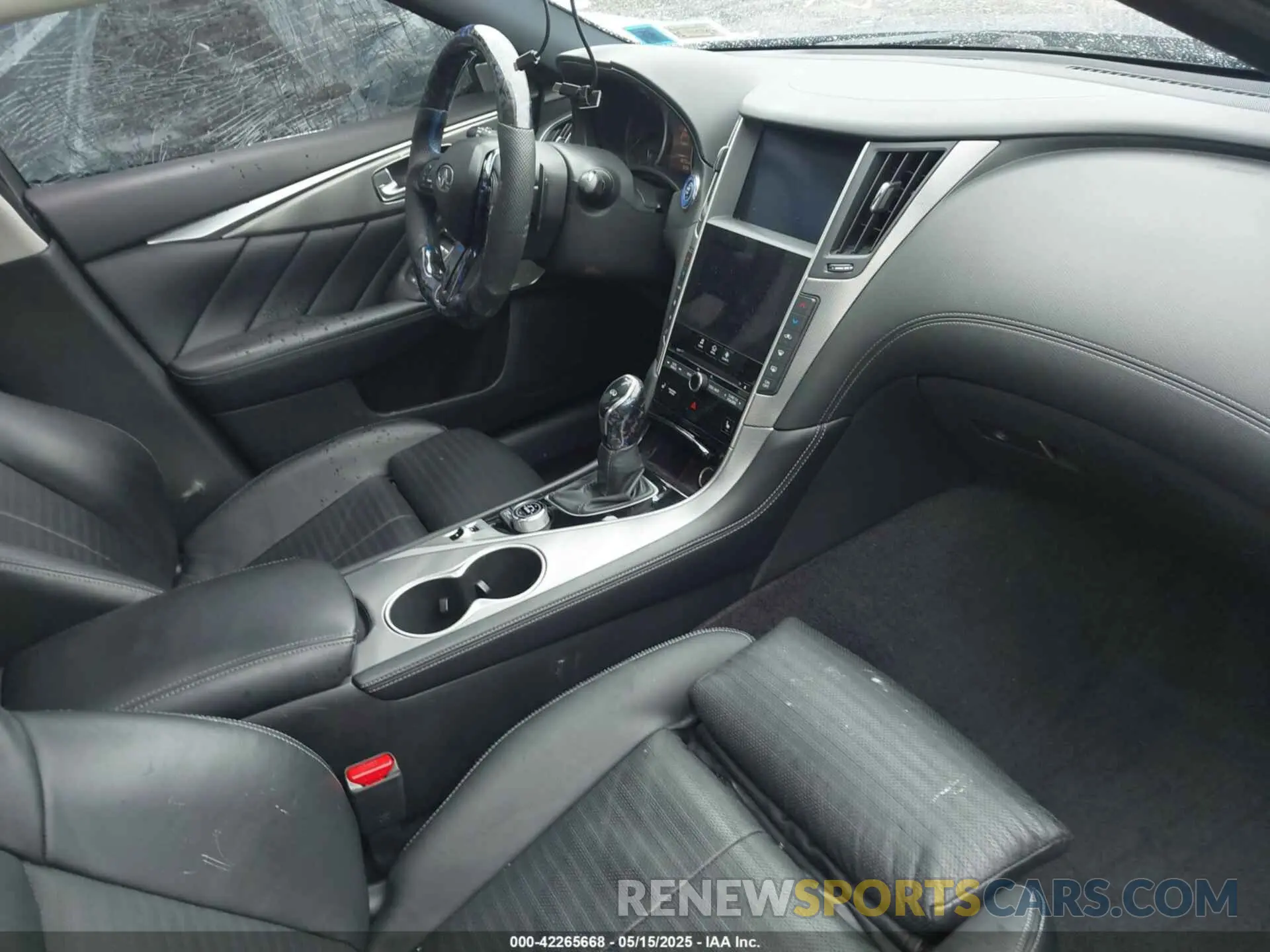 5 Photograph of a damaged car JN1EV7AR0LM256443 INFINITI Q50 2020
