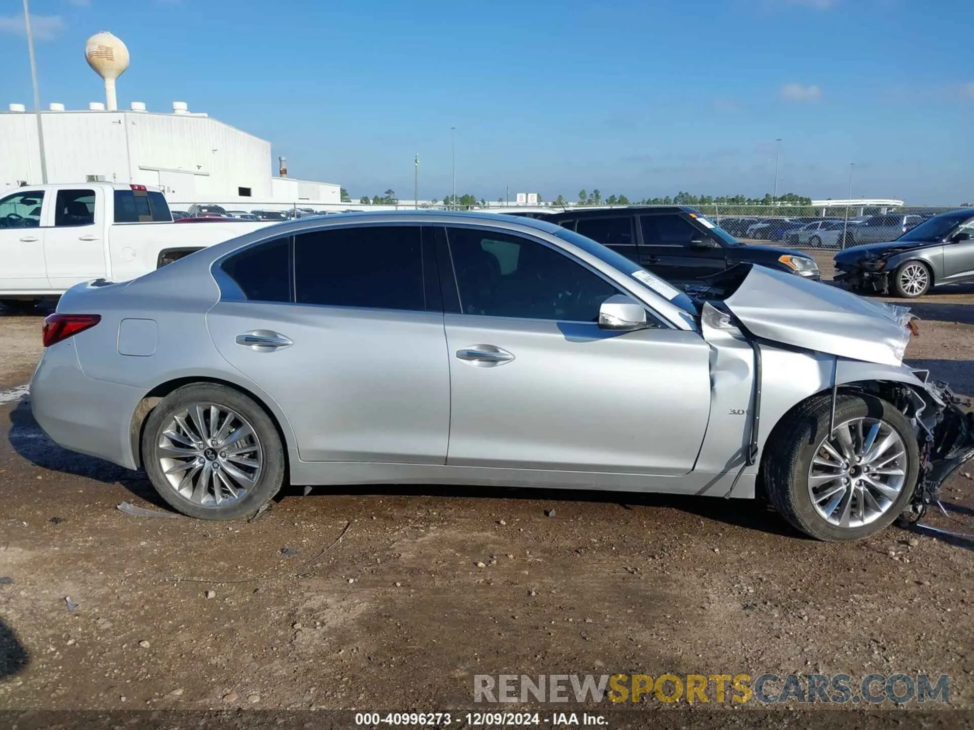 13 Photograph of a damaged car JN1EV7AR1LM255608 INFINITI Q50 2020
