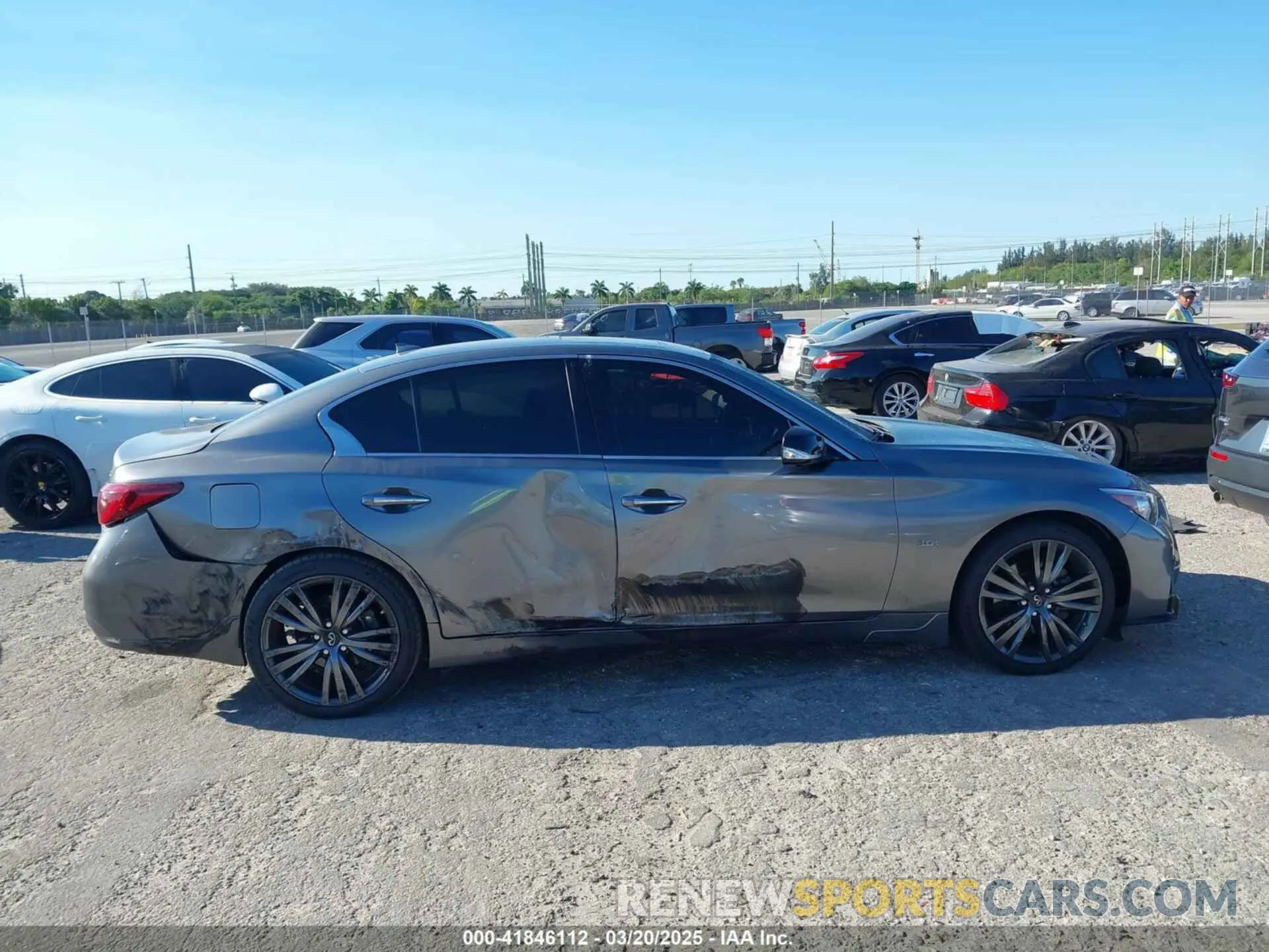 13 Photograph of a damaged car JN1EV7AR2LM253964 INFINITI Q50 2020