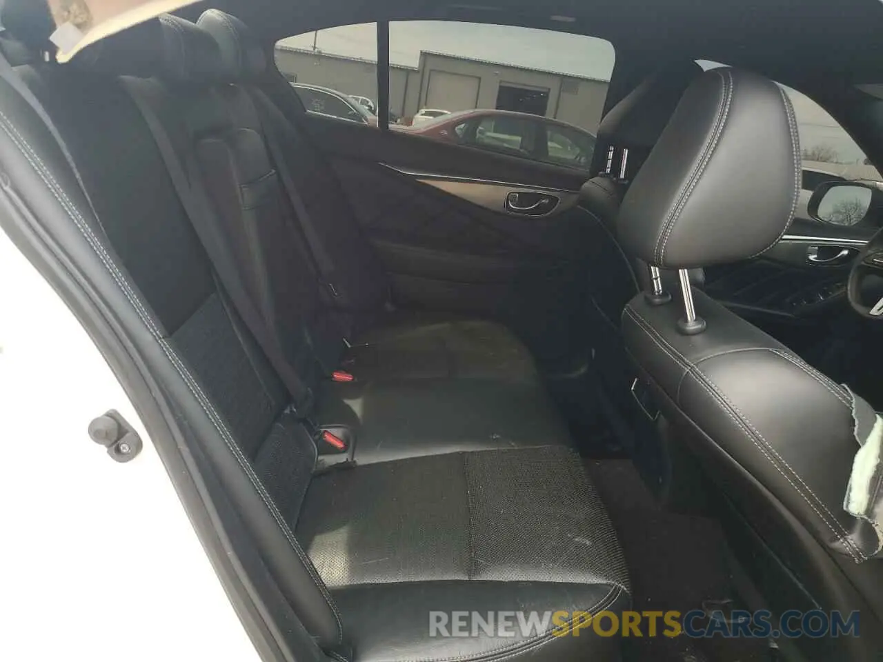 10 Photograph of a damaged car JN1EV7AR2LM254113 INFINITI Q50 2020