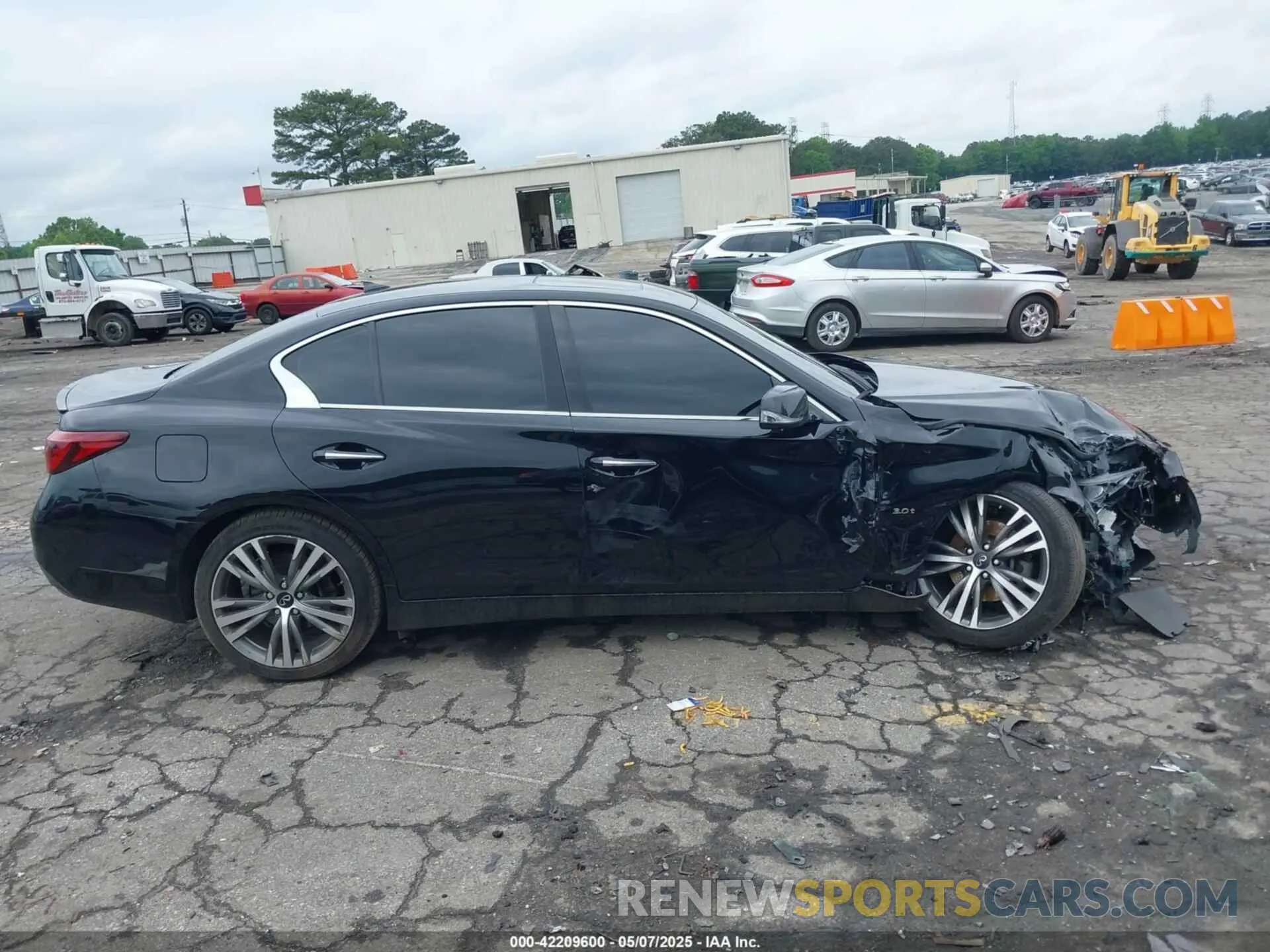 13 Photograph of a damaged car JN1EV7AR3LM254332 INFINITI Q50 2020