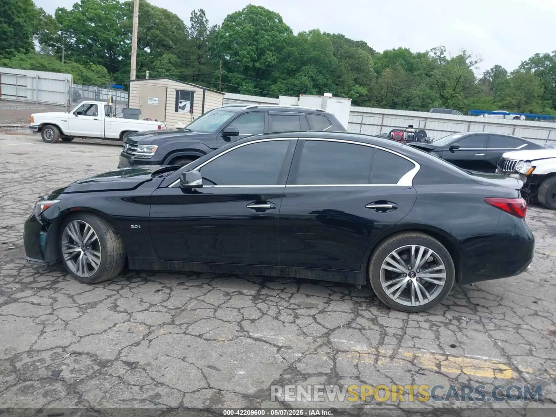 14 Photograph of a damaged car JN1EV7AR3LM254332 INFINITI Q50 2020
