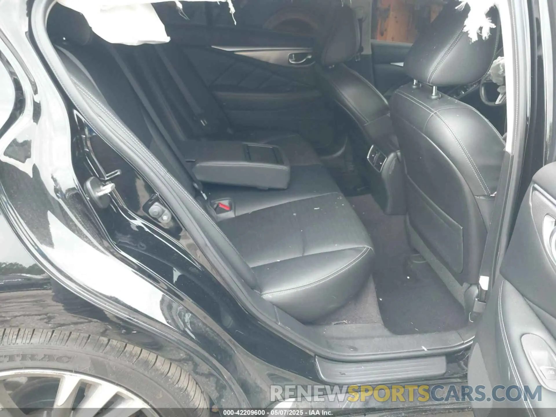 8 Photograph of a damaged car JN1EV7AR3LM254332 INFINITI Q50 2020