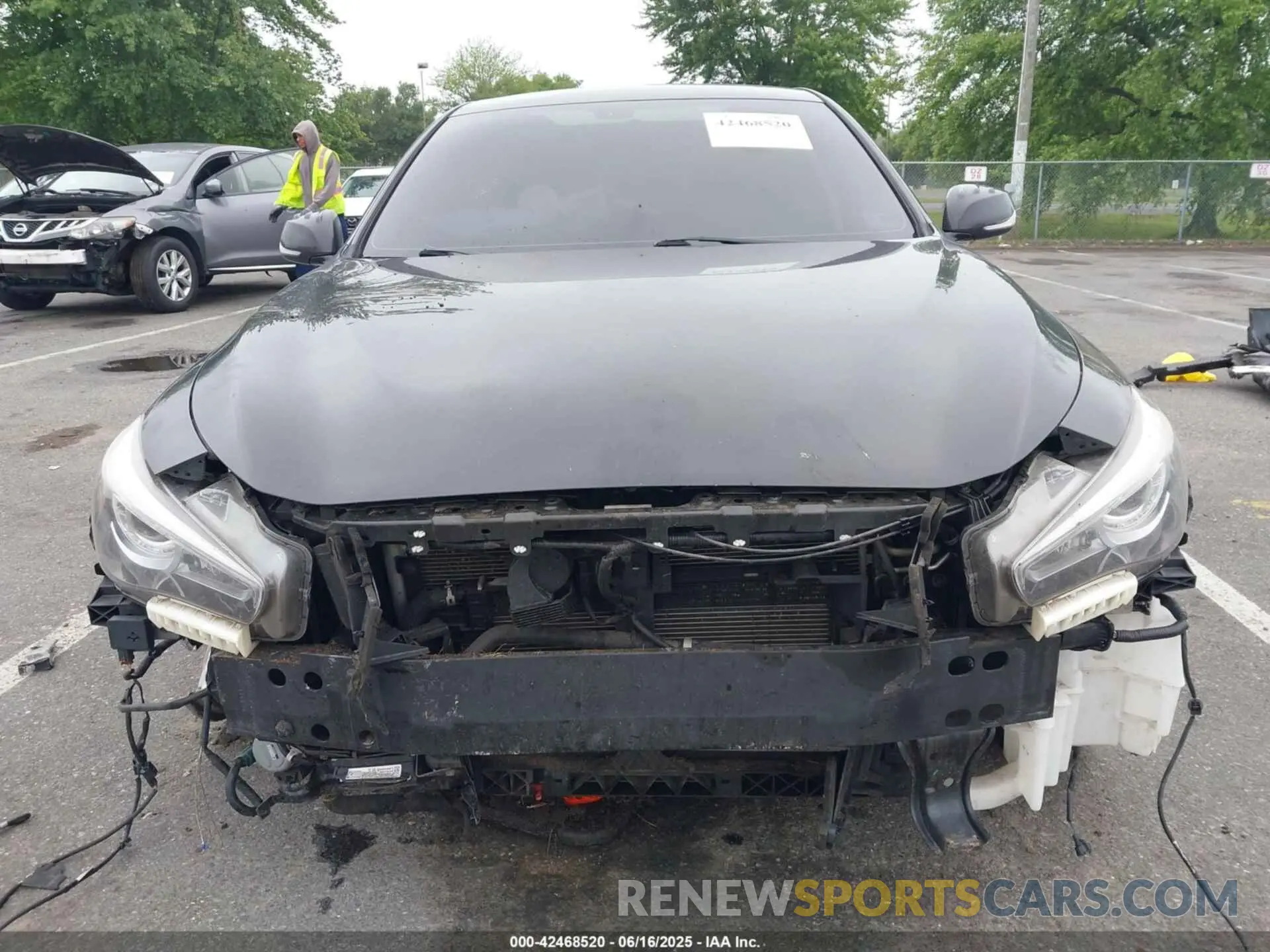 11 Photograph of a damaged car JN1EV7AR4LM255764 INFINITI Q50 2020