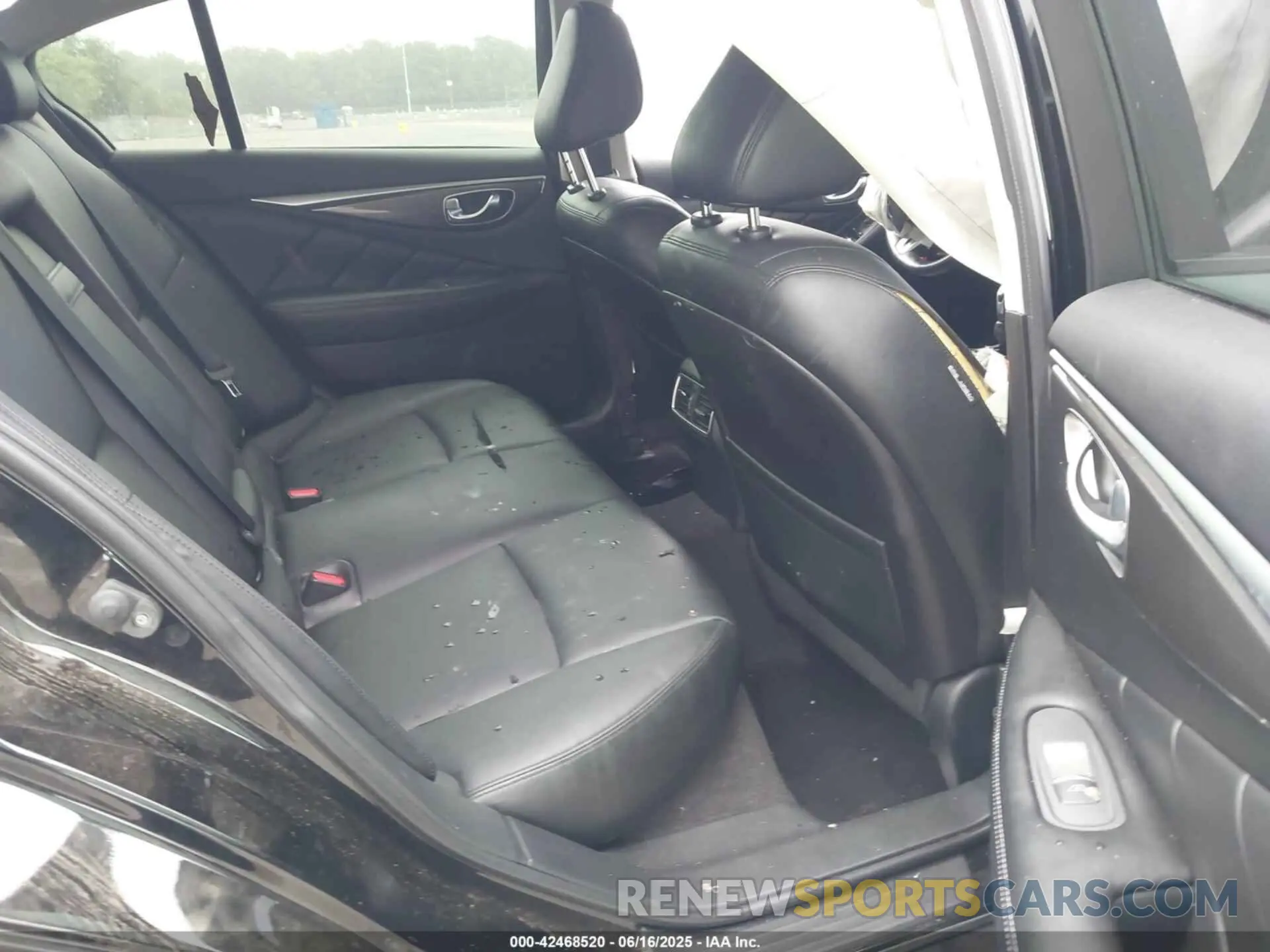 8 Photograph of a damaged car JN1EV7AR4LM255764 INFINITI Q50 2020