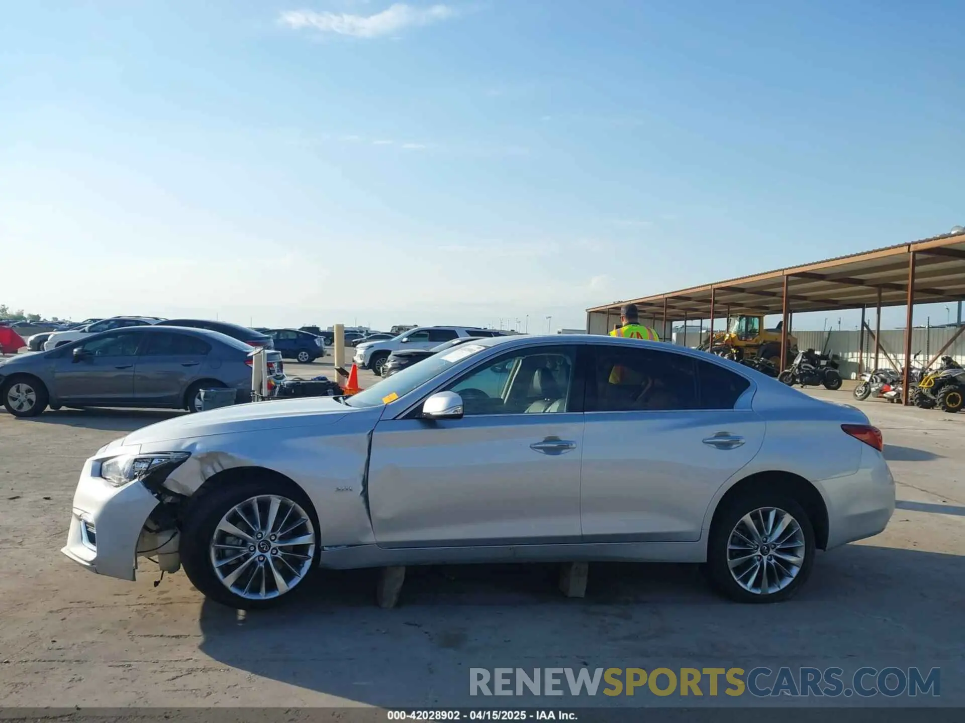 14 Photograph of a damaged car JN1EV7AR4LM255845 INFINITI Q50 2020