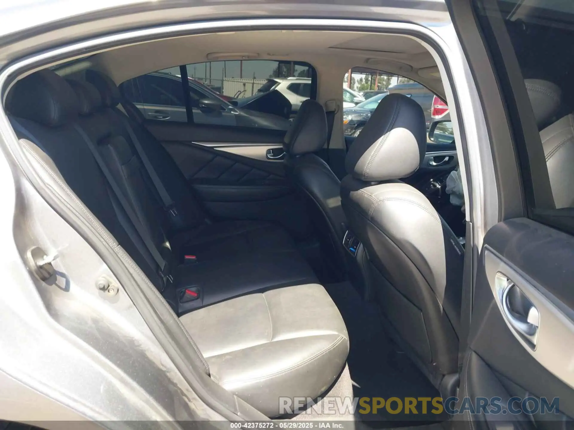 8 Photograph of a damaged car JN1EV7AR5LM255479 INFINITI Q50 2020