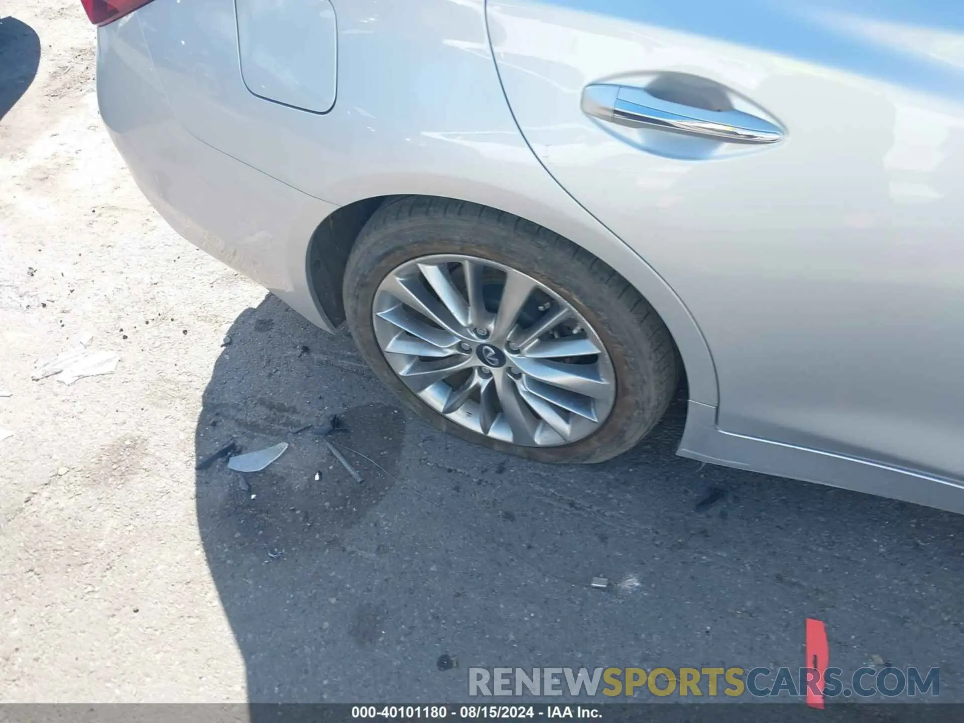 18 Photograph of a damaged car JN1EV7AR6LM252414 INFINITI Q50 2020