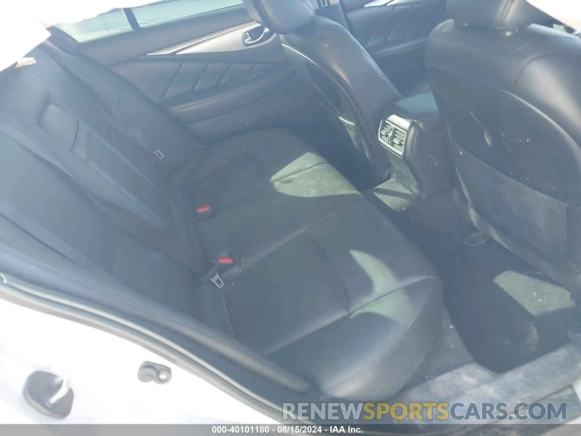 8 Photograph of a damaged car JN1EV7AR6LM252414 INFINITI Q50 2020